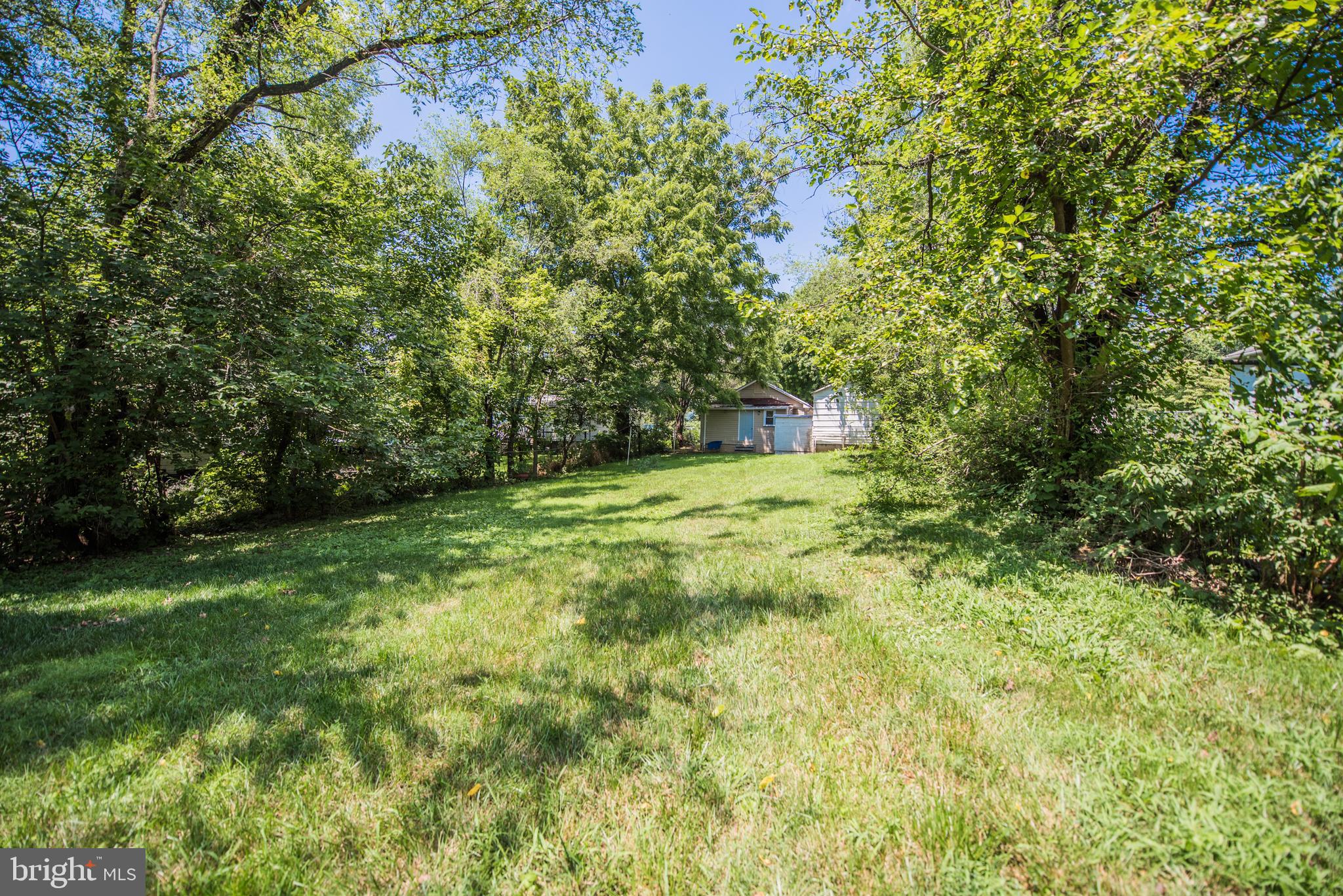 ROUND HILL - Residential