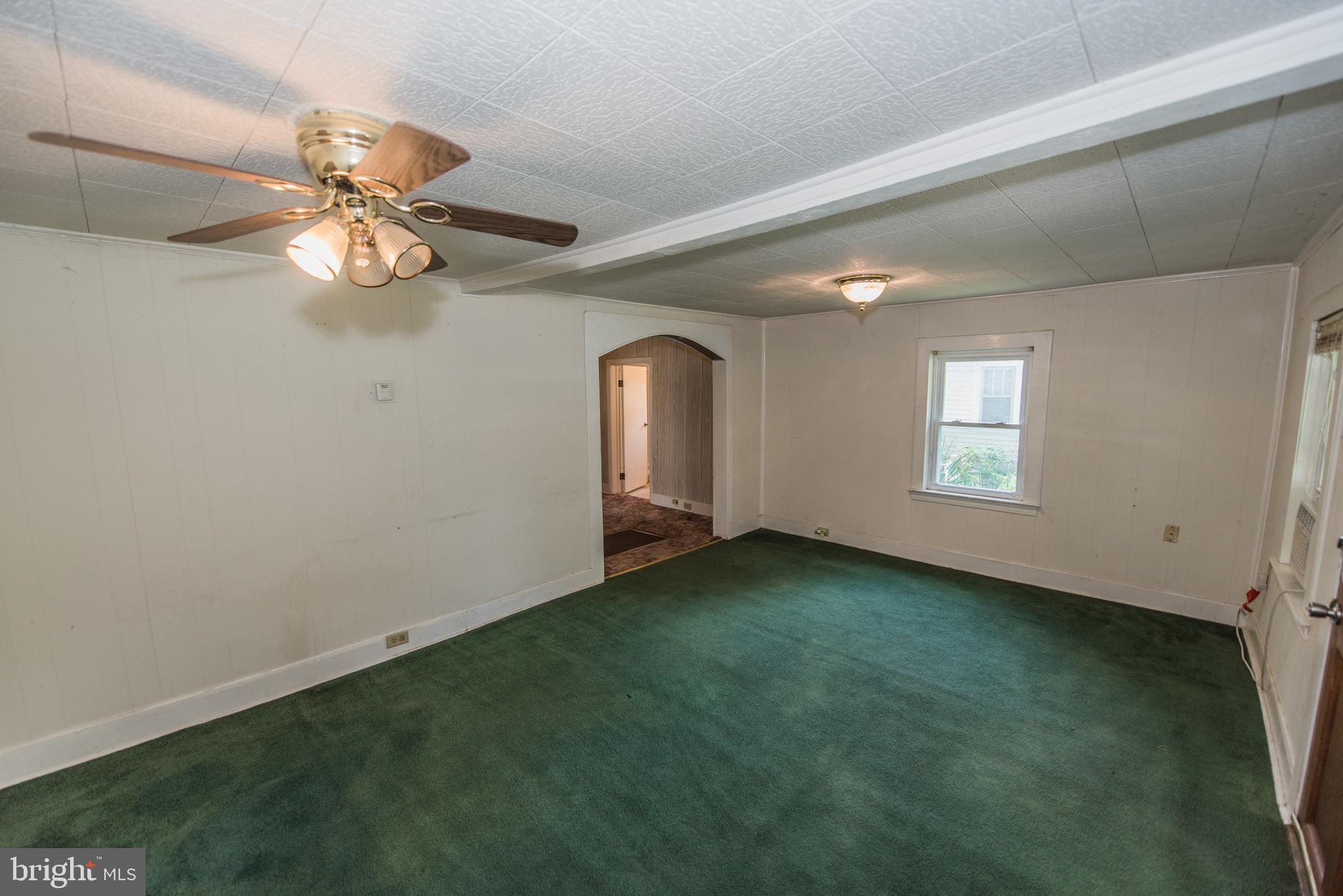 ROUND HILL - Residential