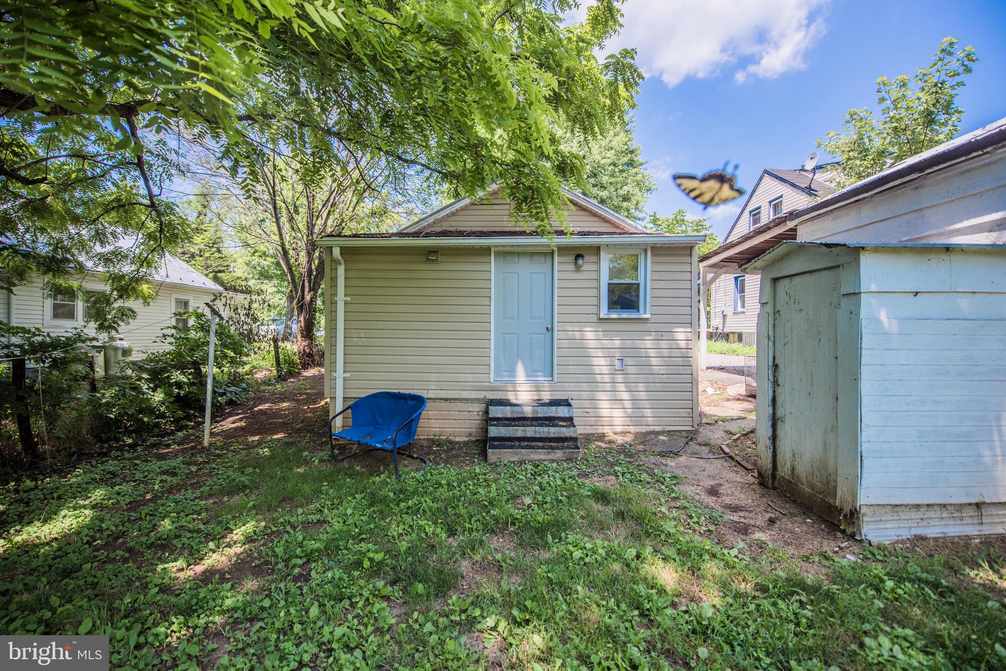 ROUND HILL - Residential