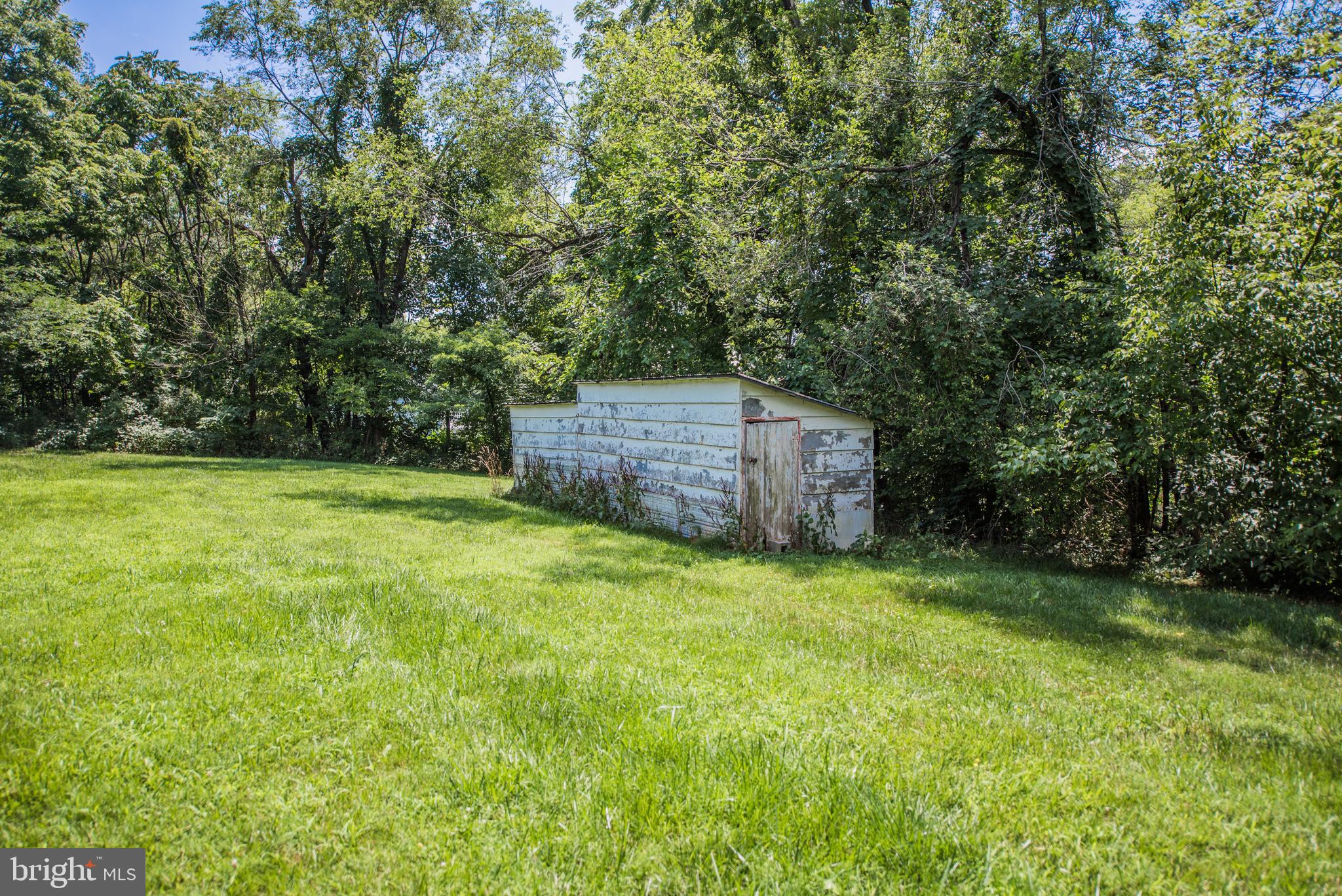 ROUND HILL - Residential