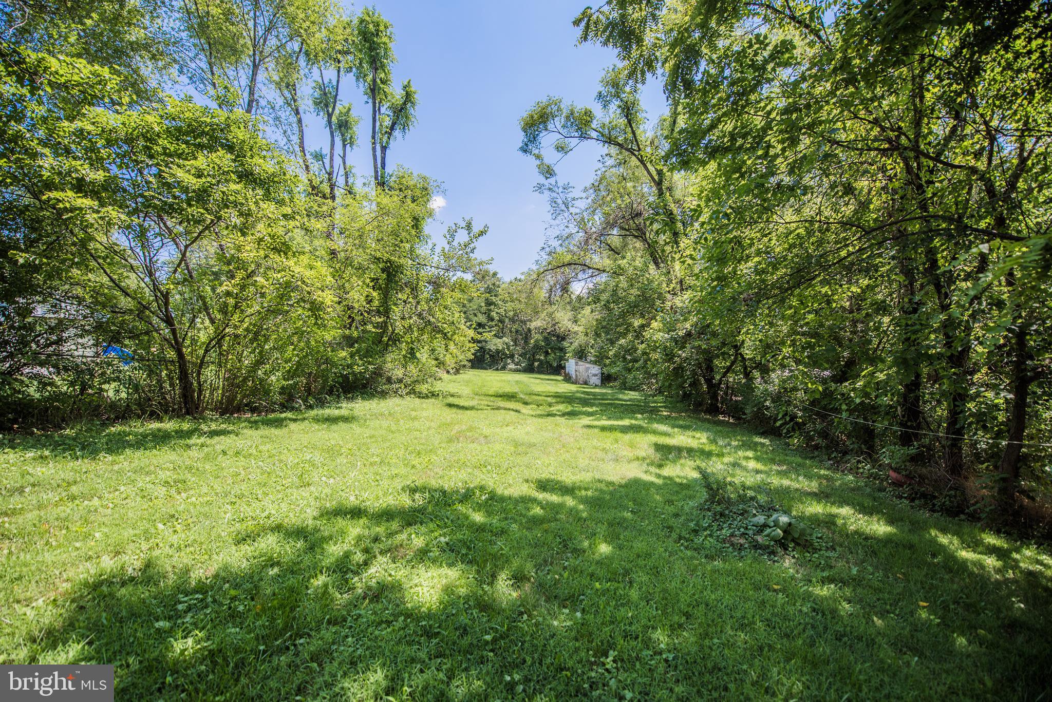 ROUND HILL - Residential