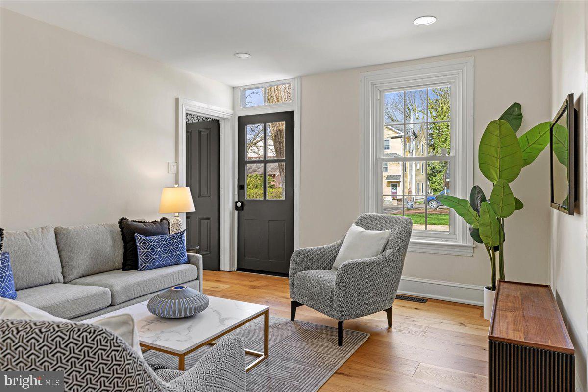 DOYLESTOWN BORO - Residential