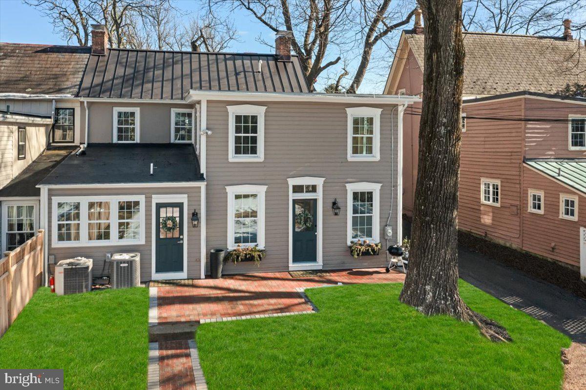 DOYLESTOWN BORO - Residential