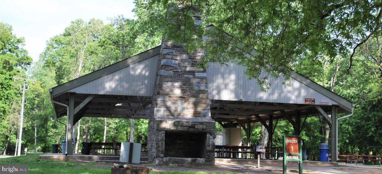 LOWES ISLAND - Residential Lease