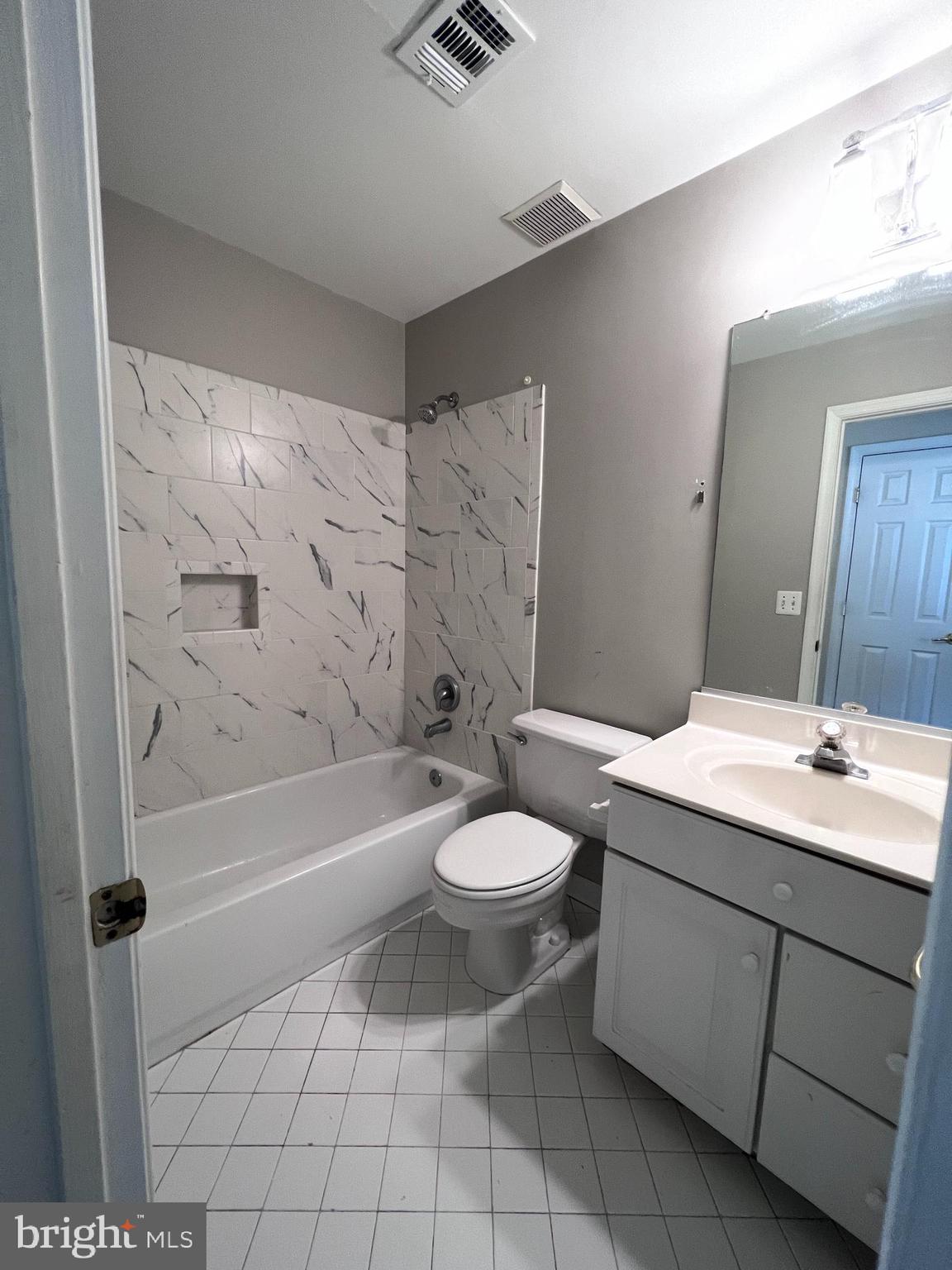 LOWES ISLAND - Residential Lease