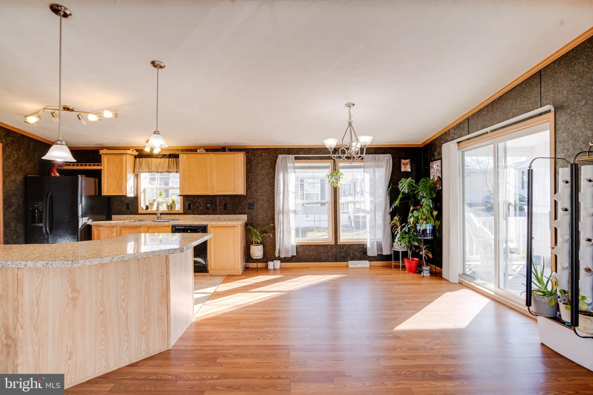 ARUNDEL MOBILE VILLAGE - Residential