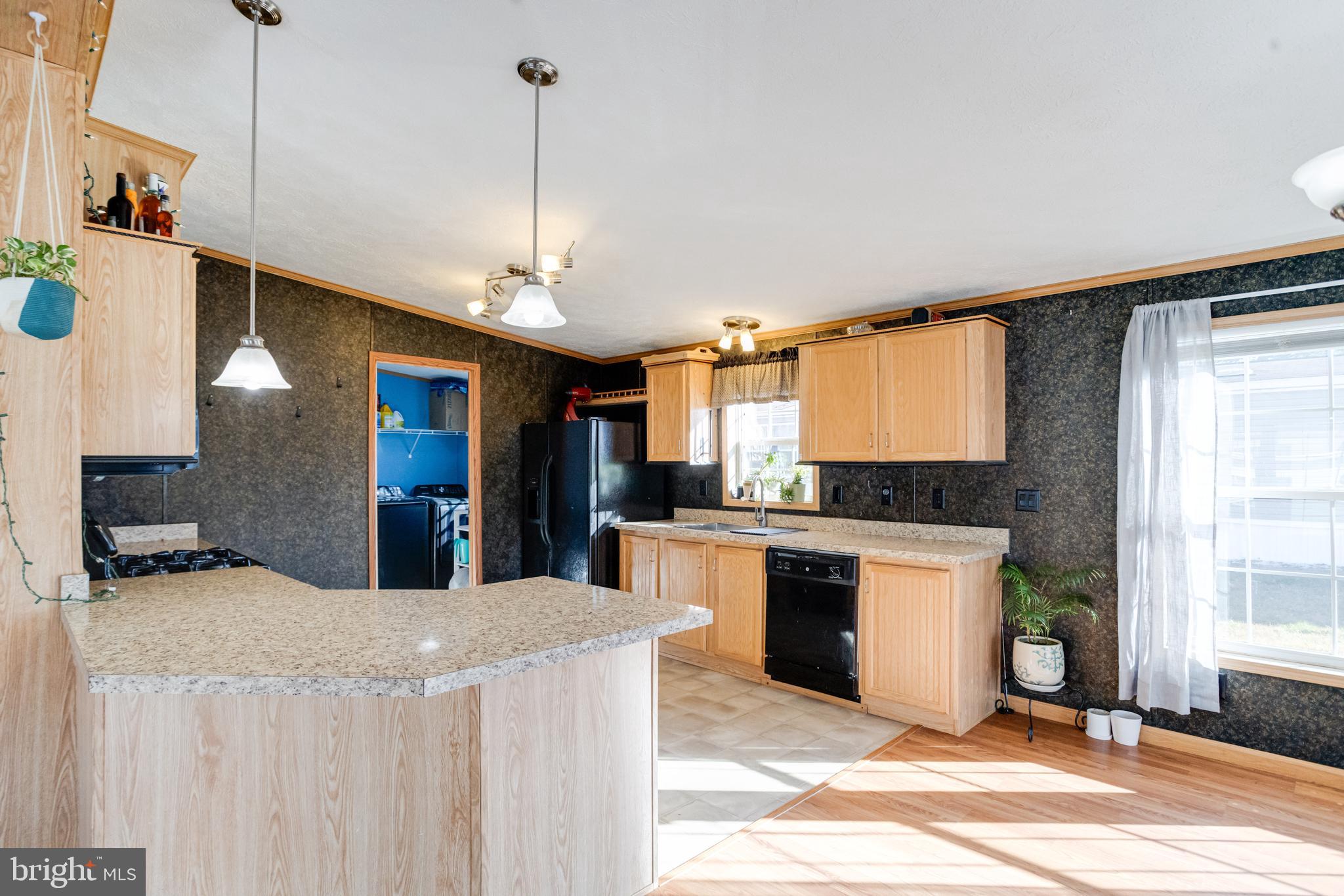 ARUNDEL MOBILE VILLAGE - Residential