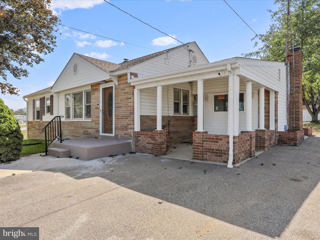 Photo of 12922 Salem Avenue, HAGERSTOWN, MD 21740 (MLS # MDWA2031706)