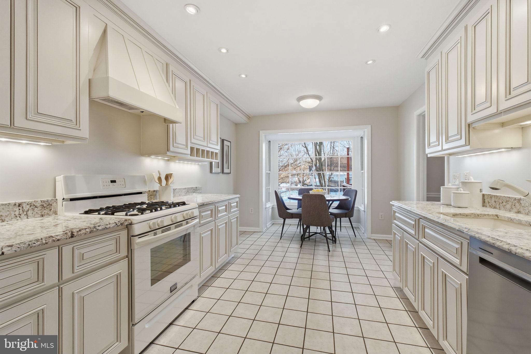 2145 KINGS MILL COURT