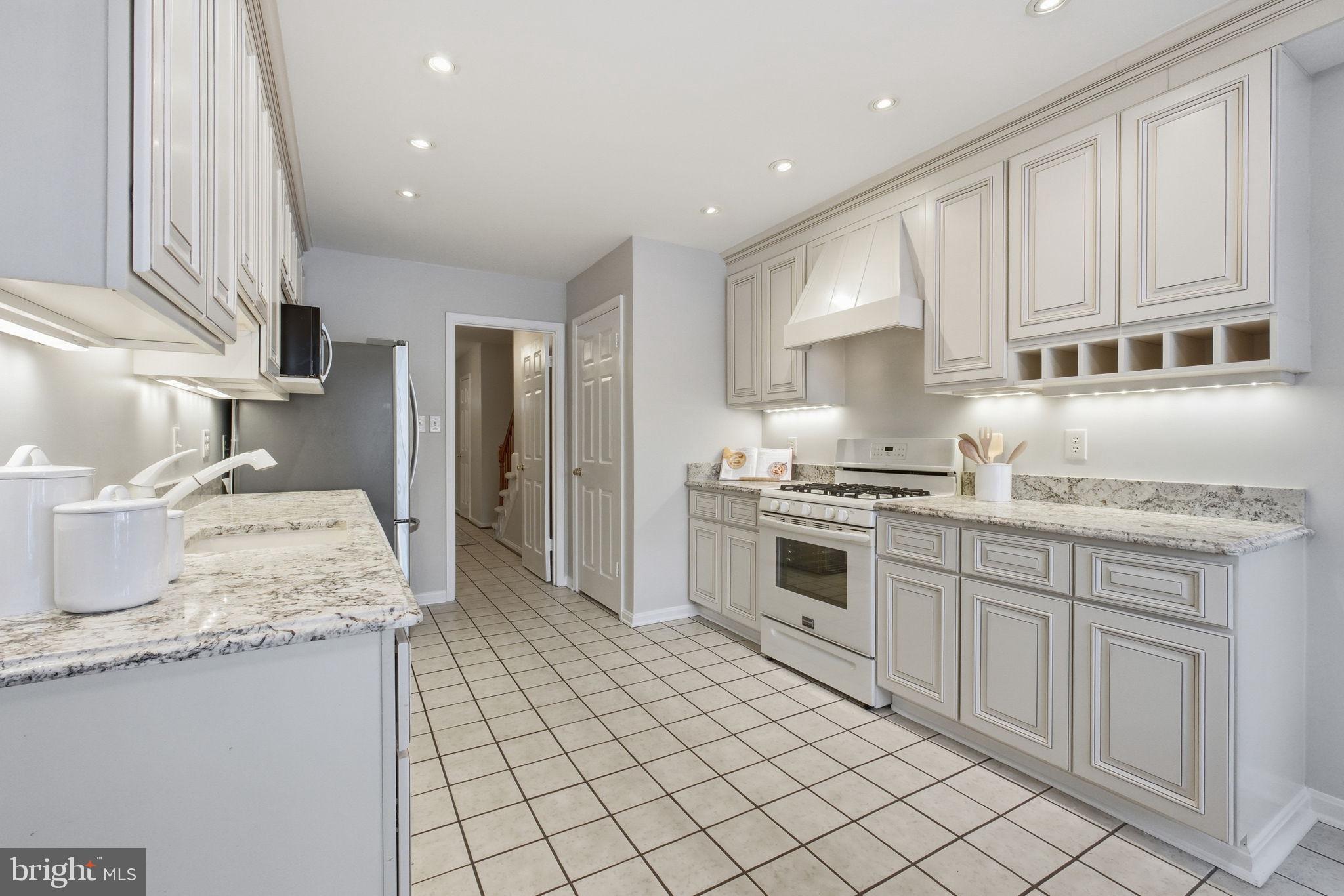 2145 KINGS MILL COURT