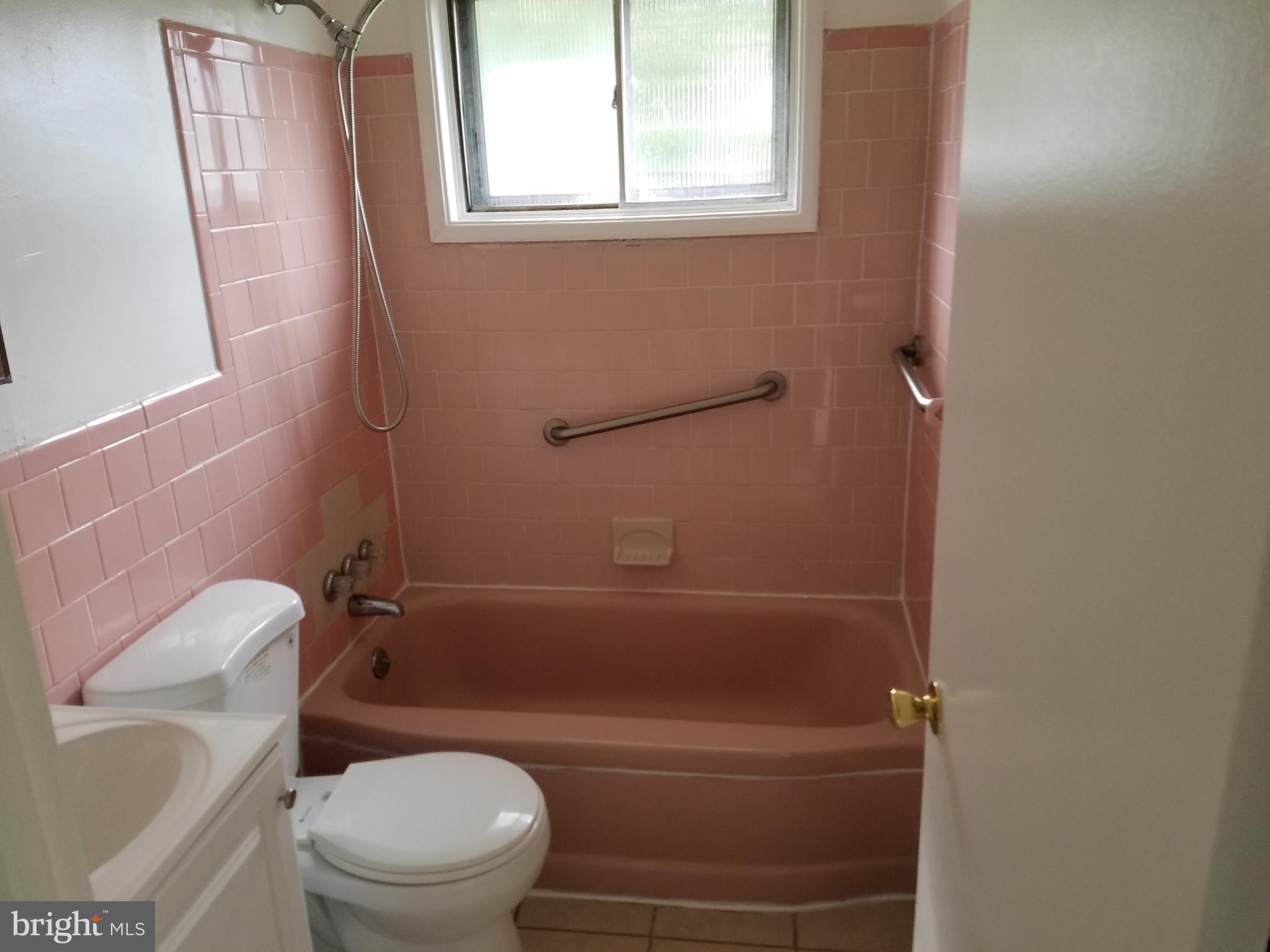 COURTLEIGH - Residential Lease