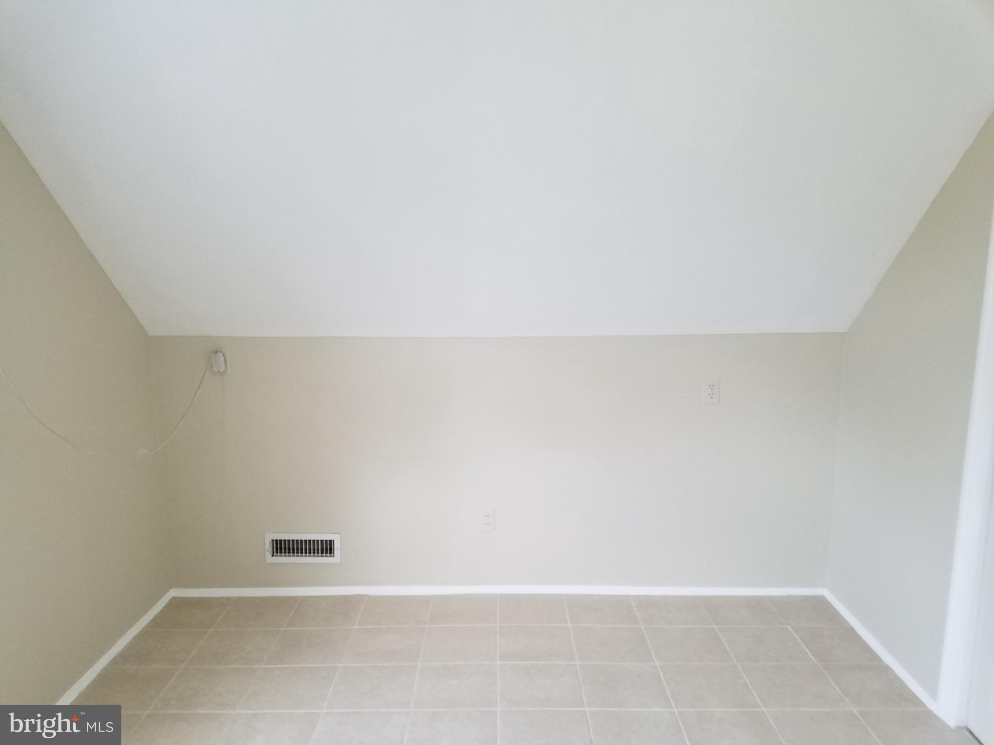 COURTLEIGH - Residential Lease