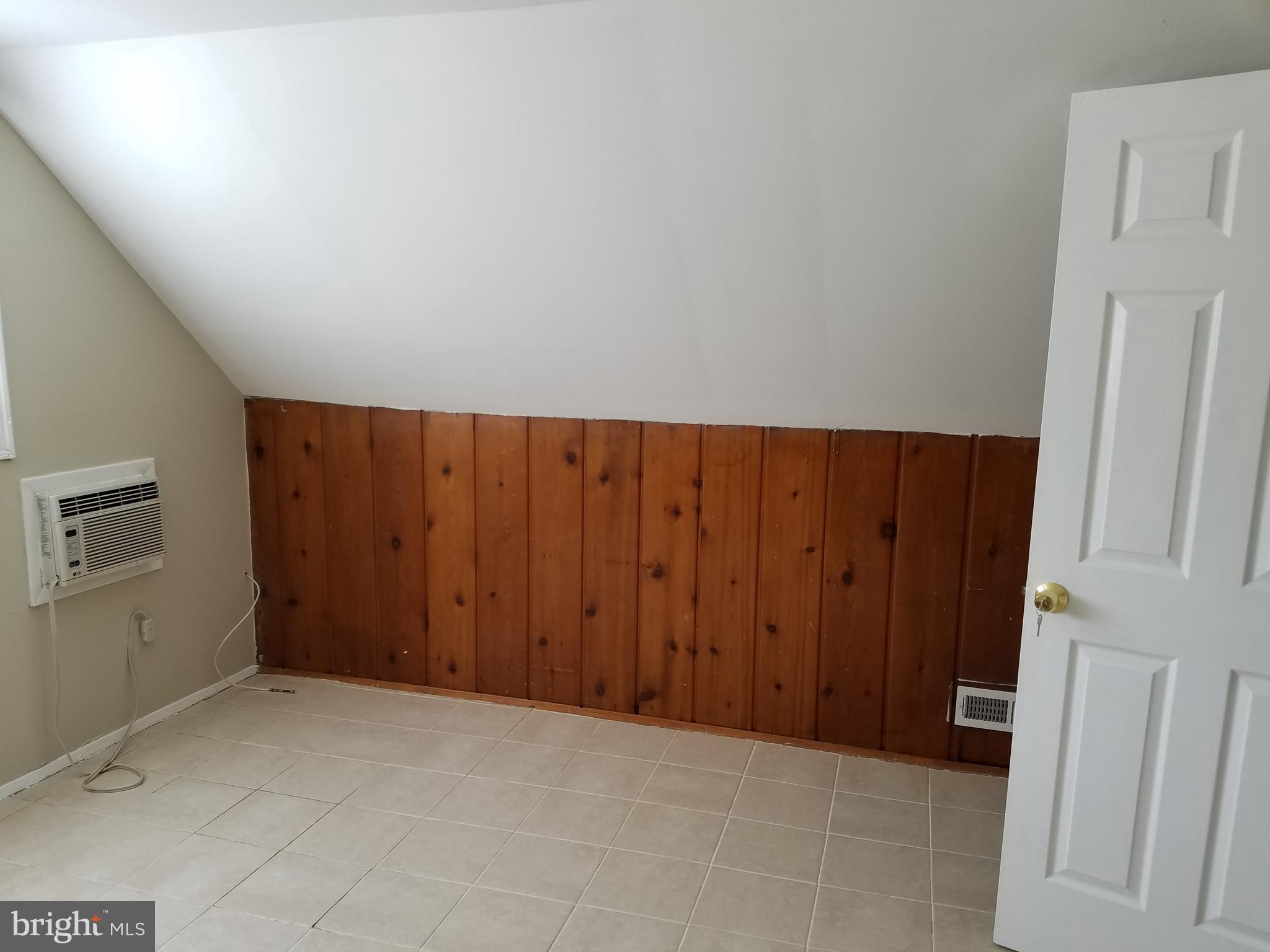 COURTLEIGH - Residential Lease