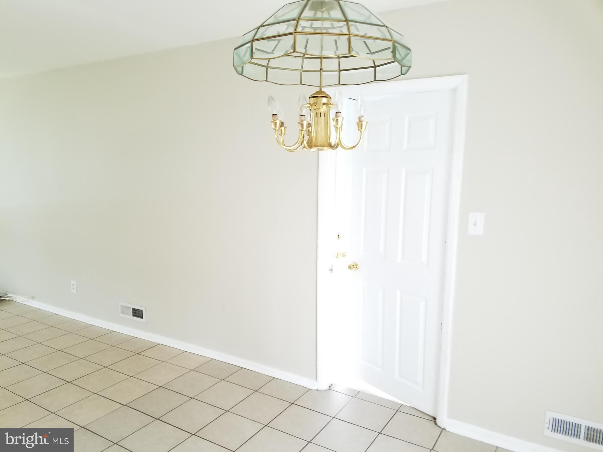 COURTLEIGH - Residential Lease