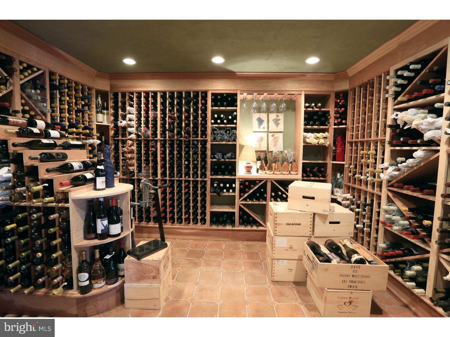 CANTERBURY WOODS - Residential