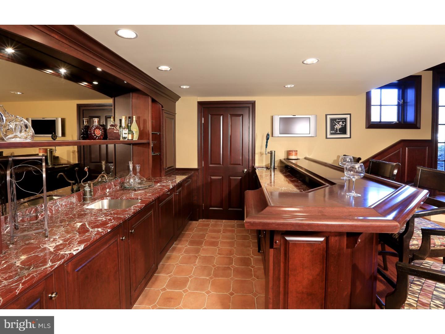 CANTERBURY WOODS - Residential