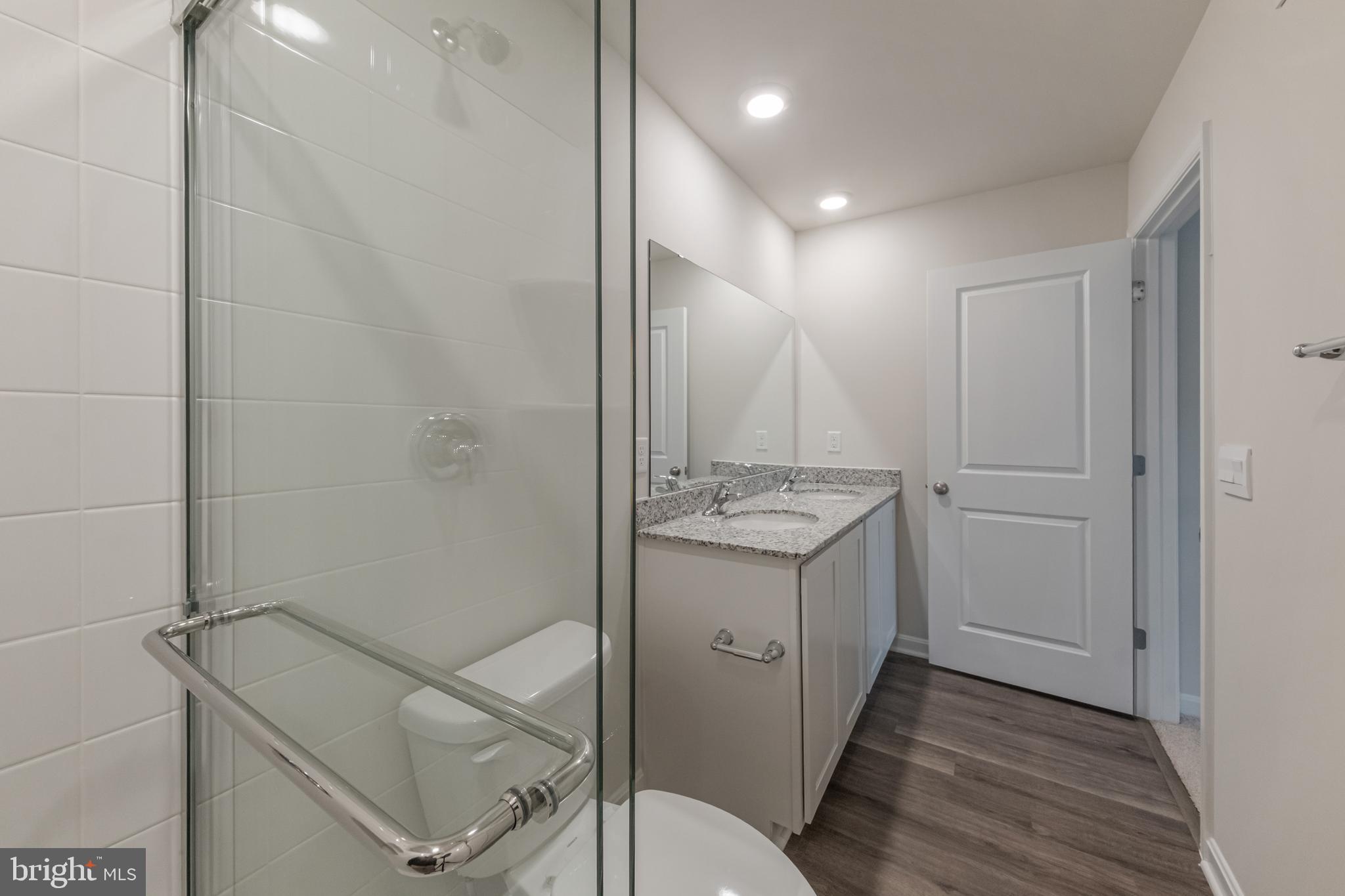 VALLEY VIEW - Residential Lease