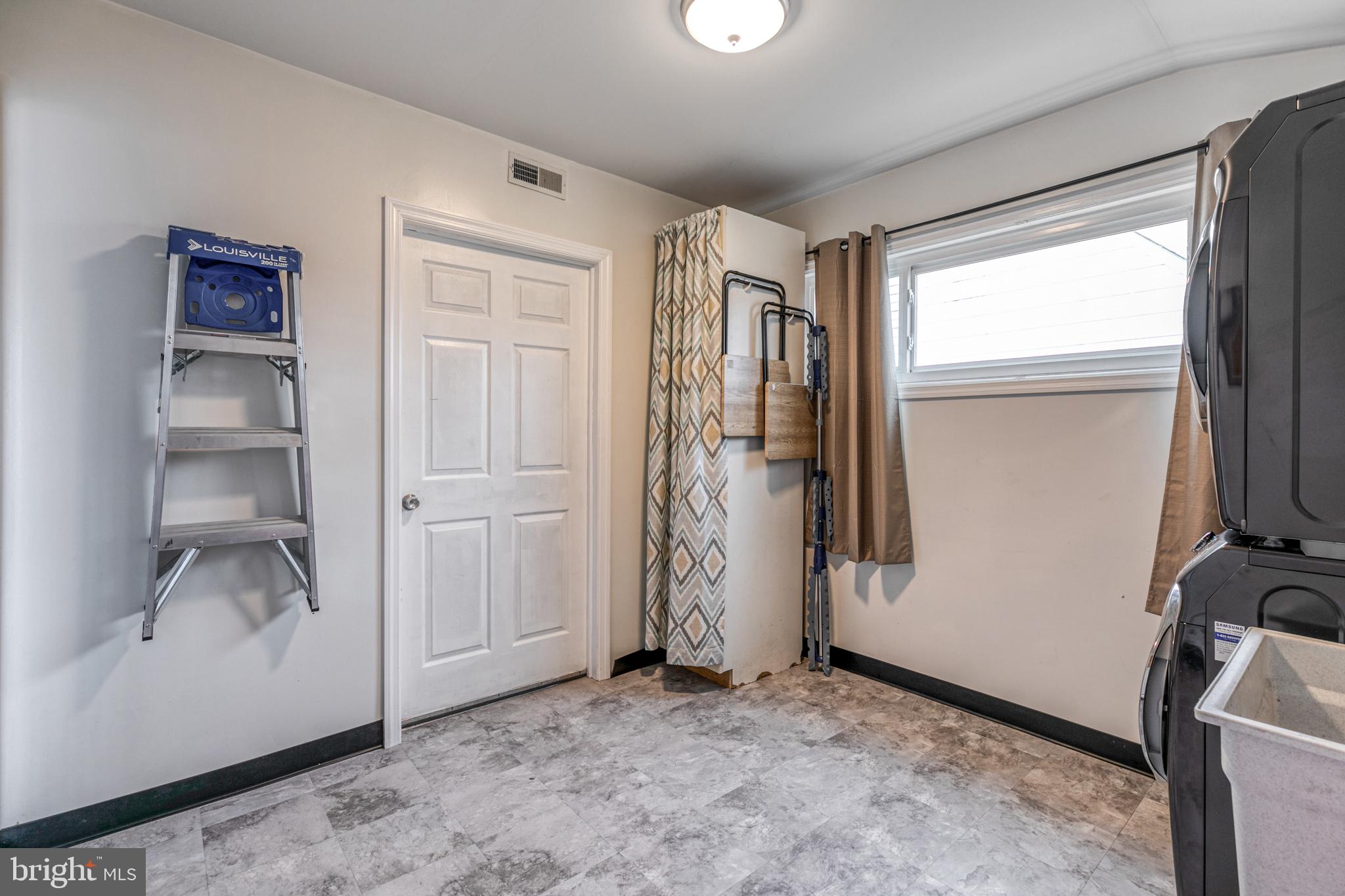 KENWOOD - Residential