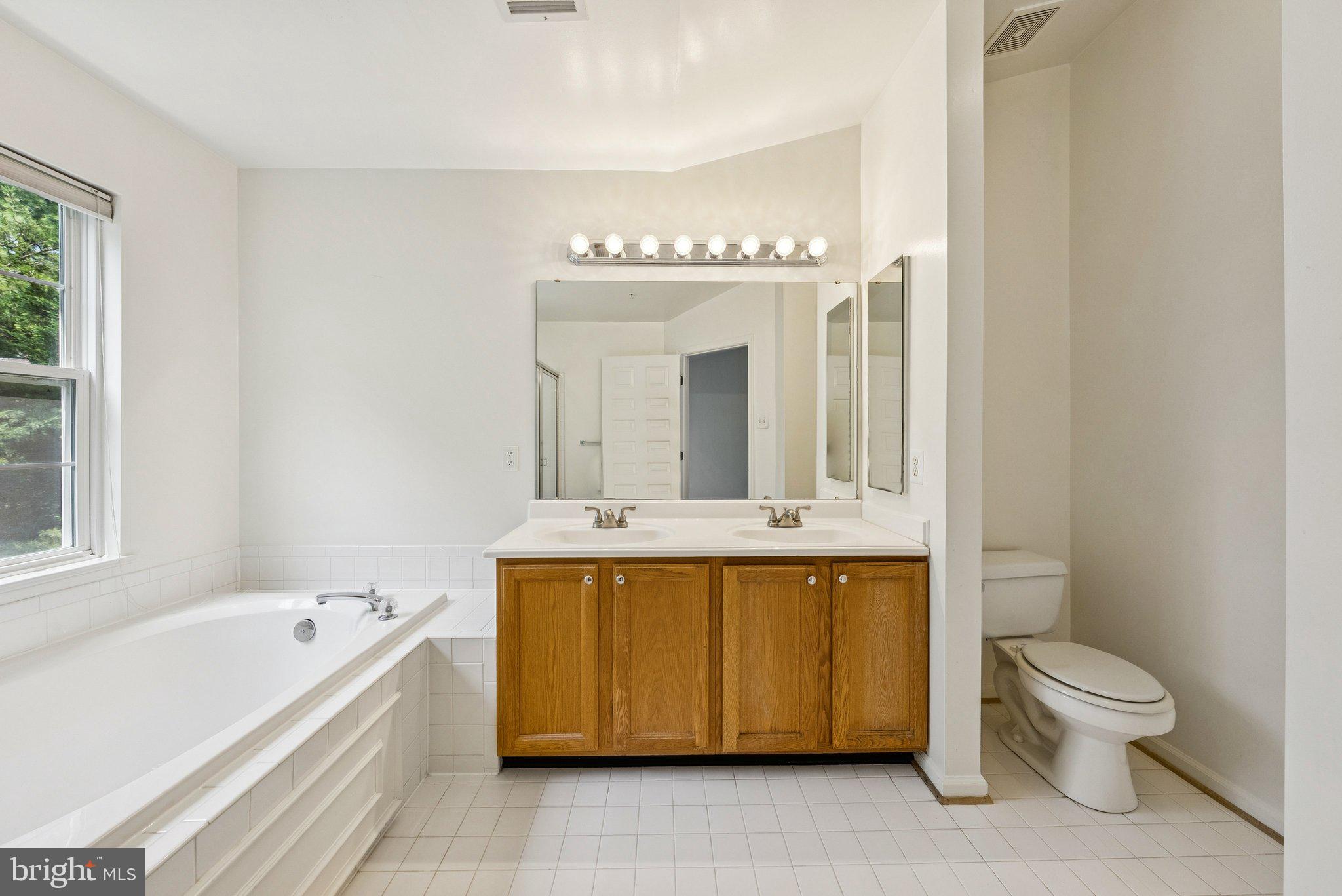 PINEY GLEN VILLAGE - Residential Lease