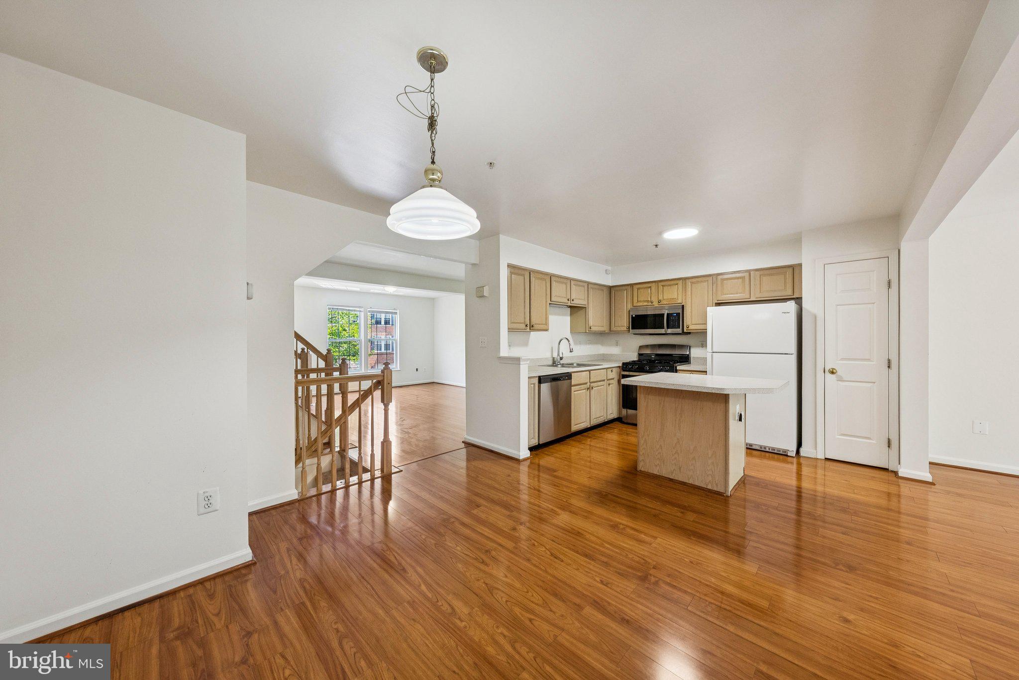 PINEY GLEN VILLAGE - Residential Lease