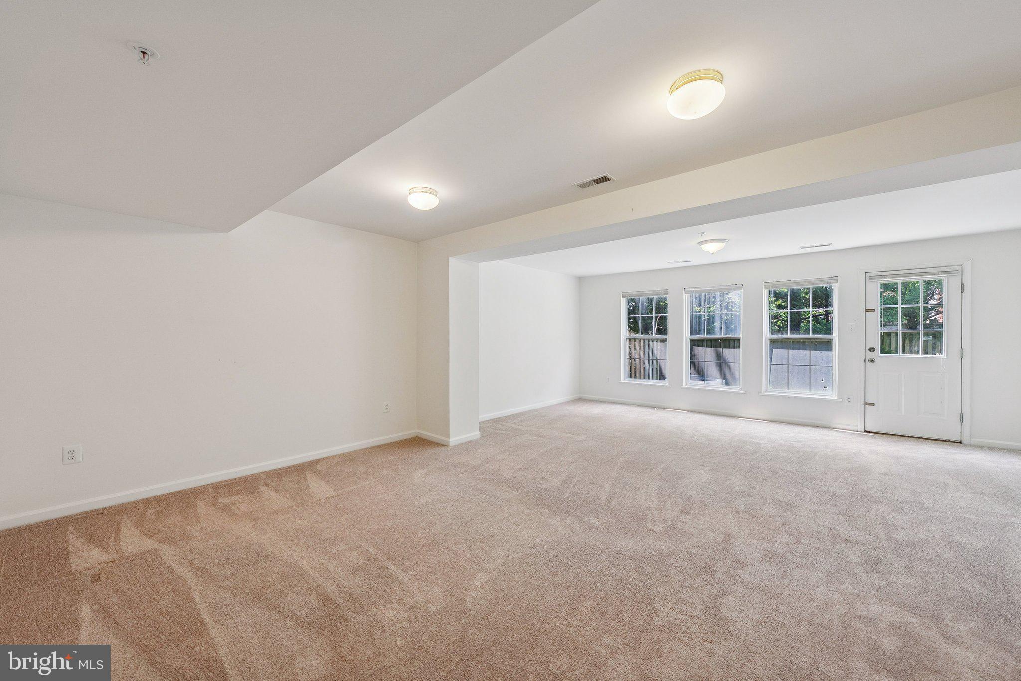 PINEY GLEN VILLAGE - Residential Lease