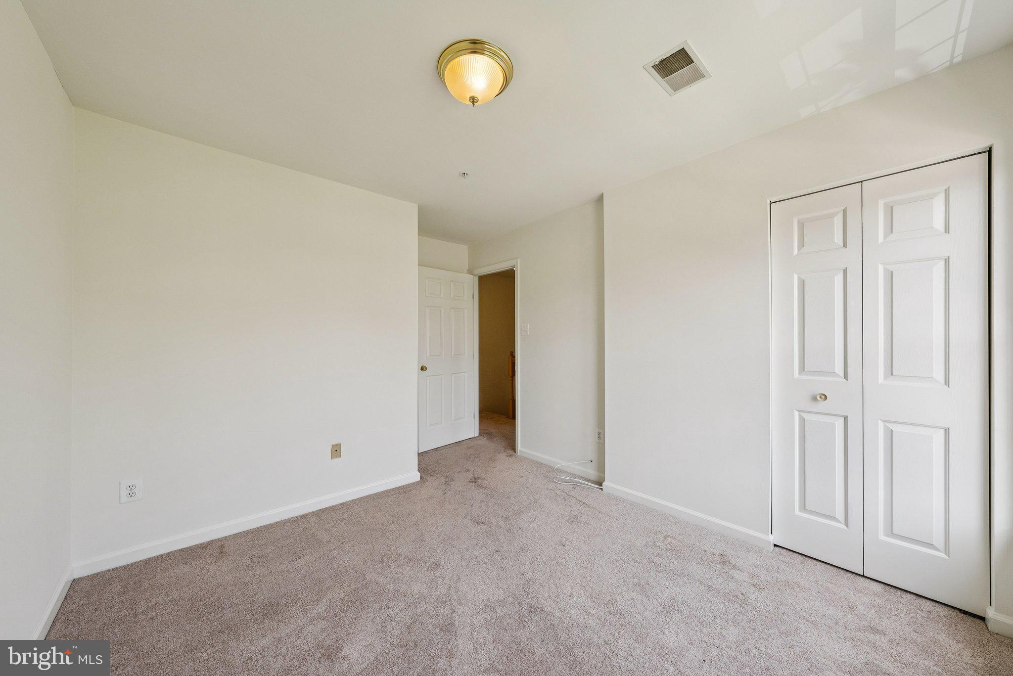 PINEY GLEN VILLAGE - Residential Lease