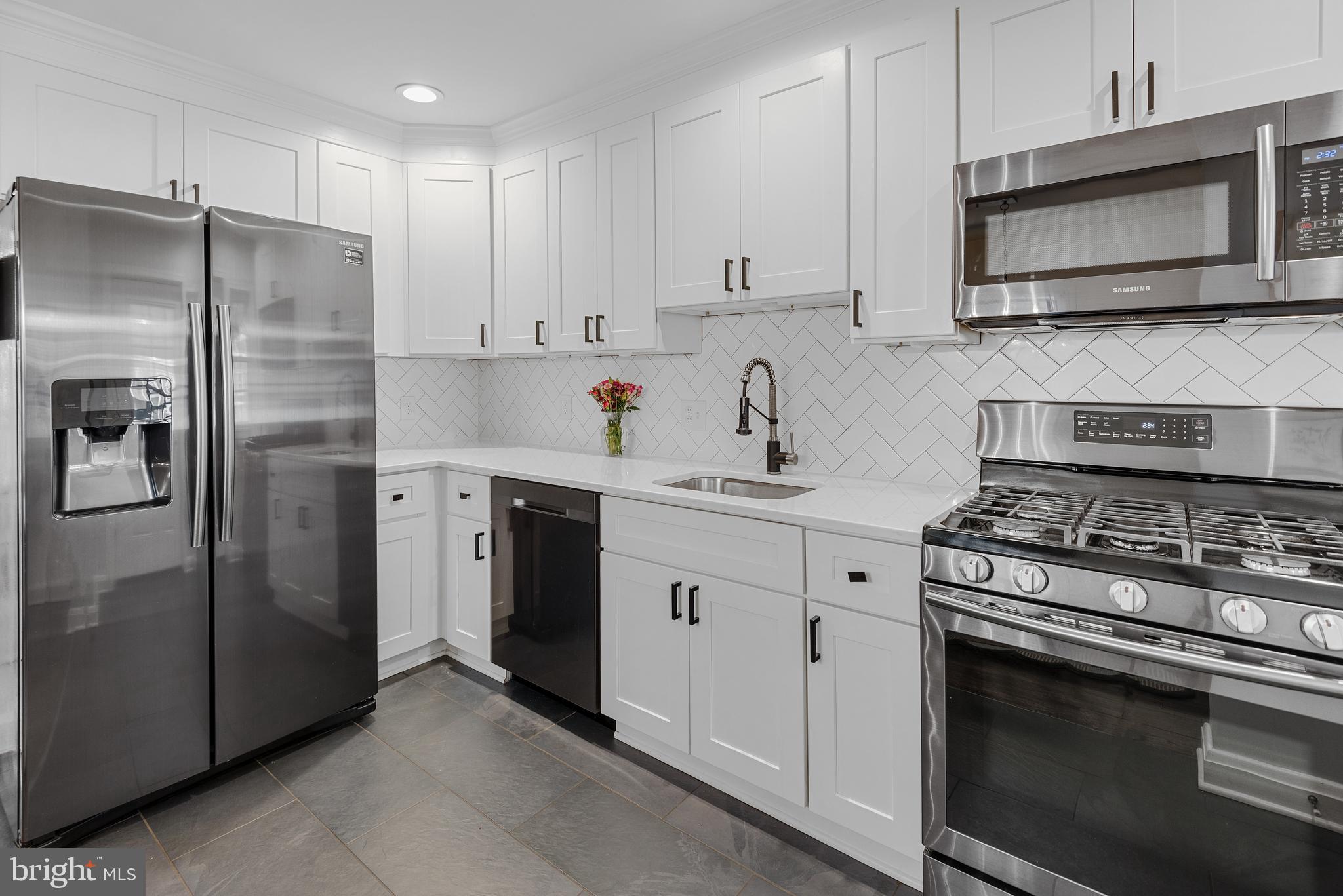 MEDFIELD - Residential