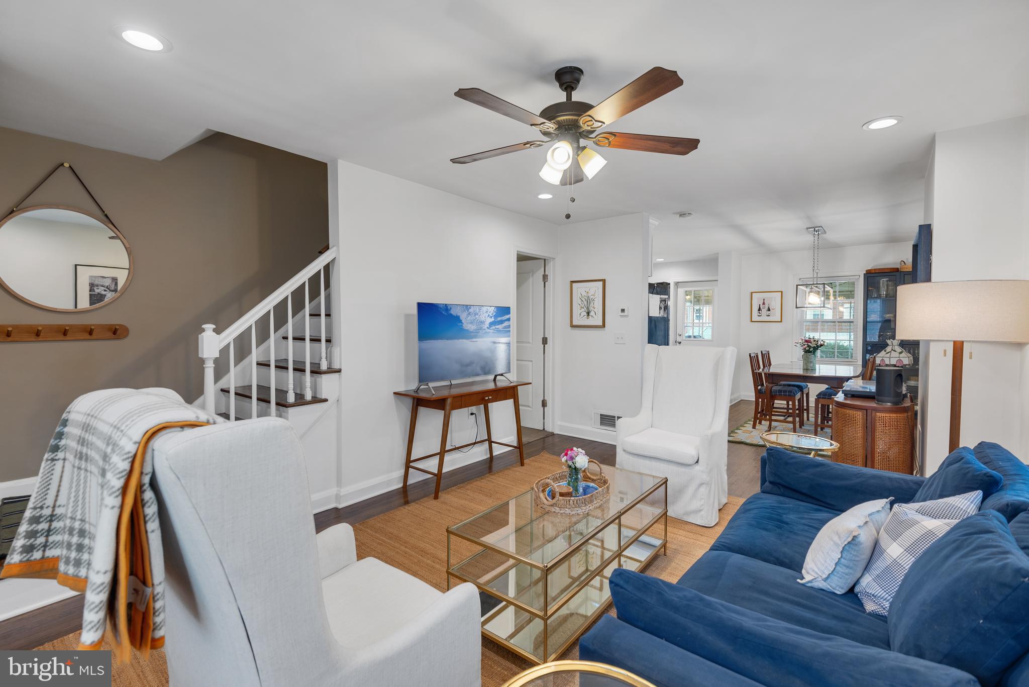 MEDFIELD - Residential