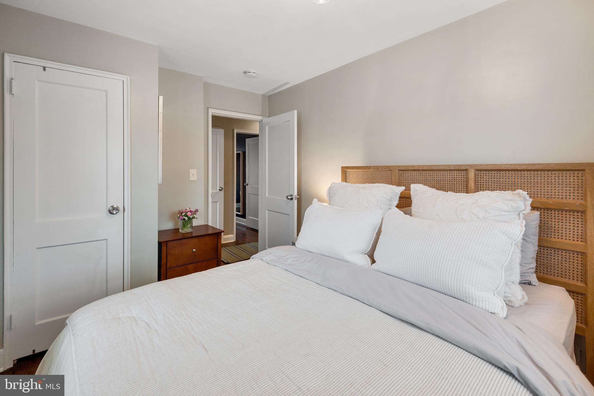 MEDFIELD - Residential