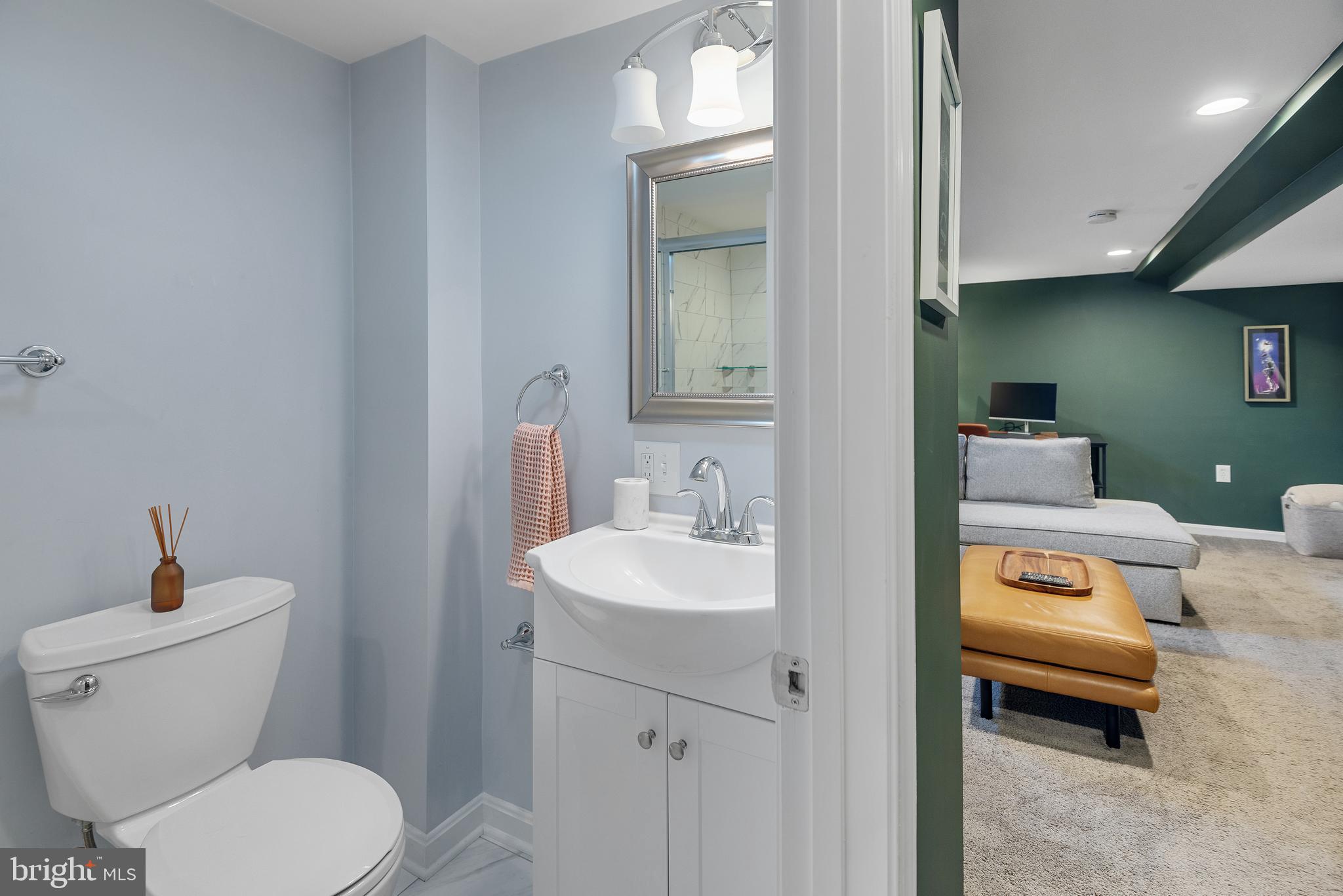 MEDFIELD - Residential