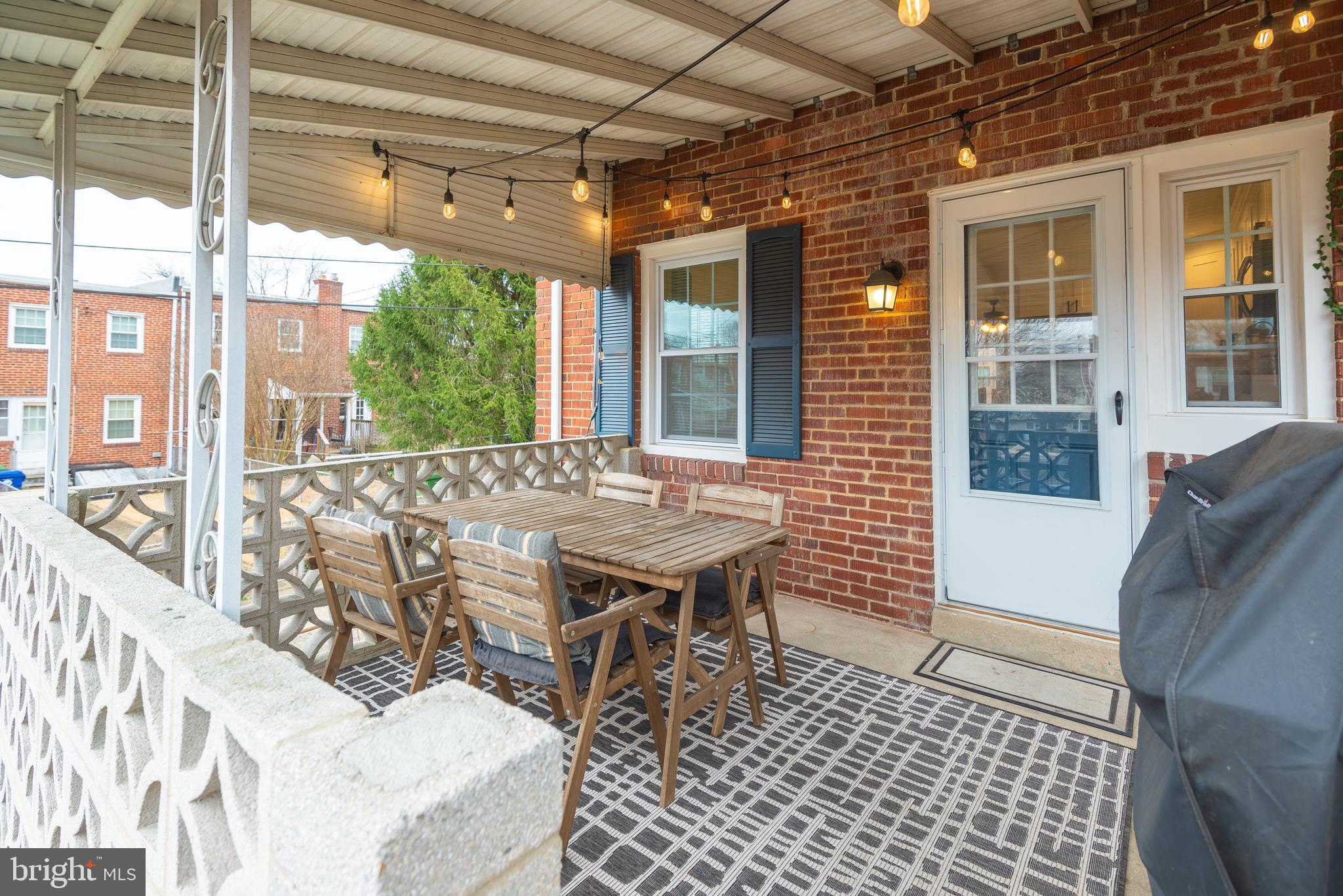 MEDFIELD - Residential