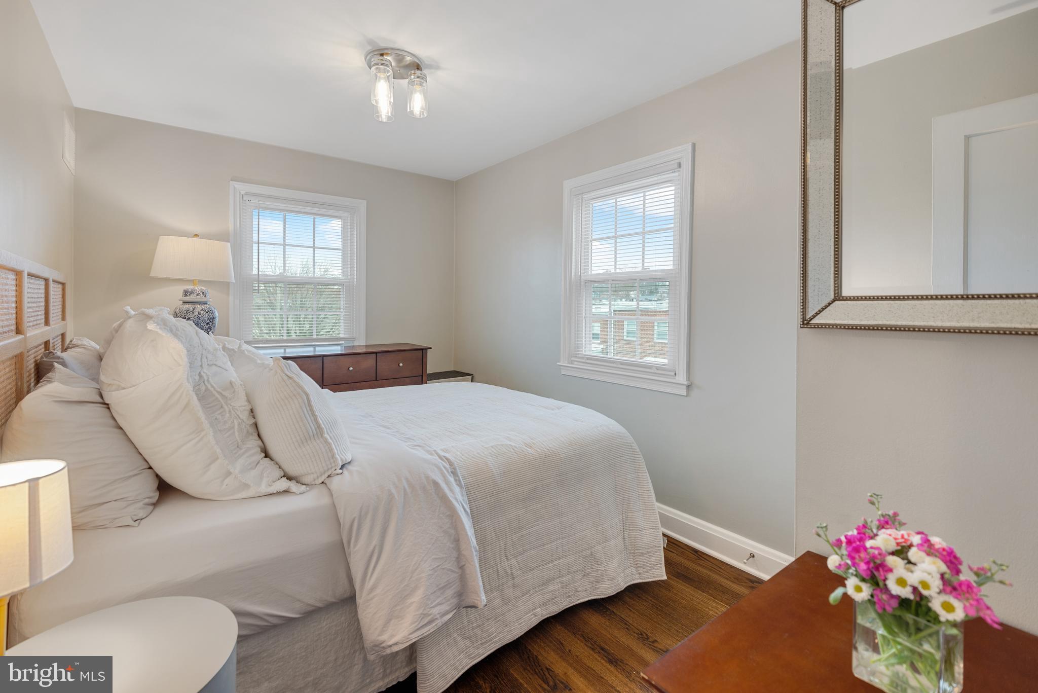 MEDFIELD - Residential