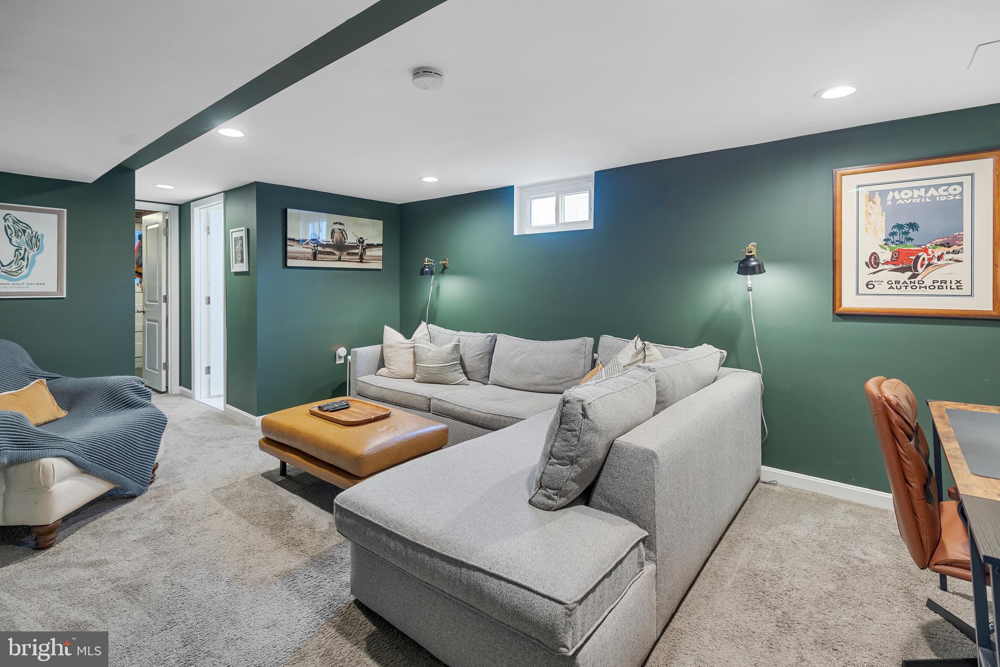 MEDFIELD - Residential