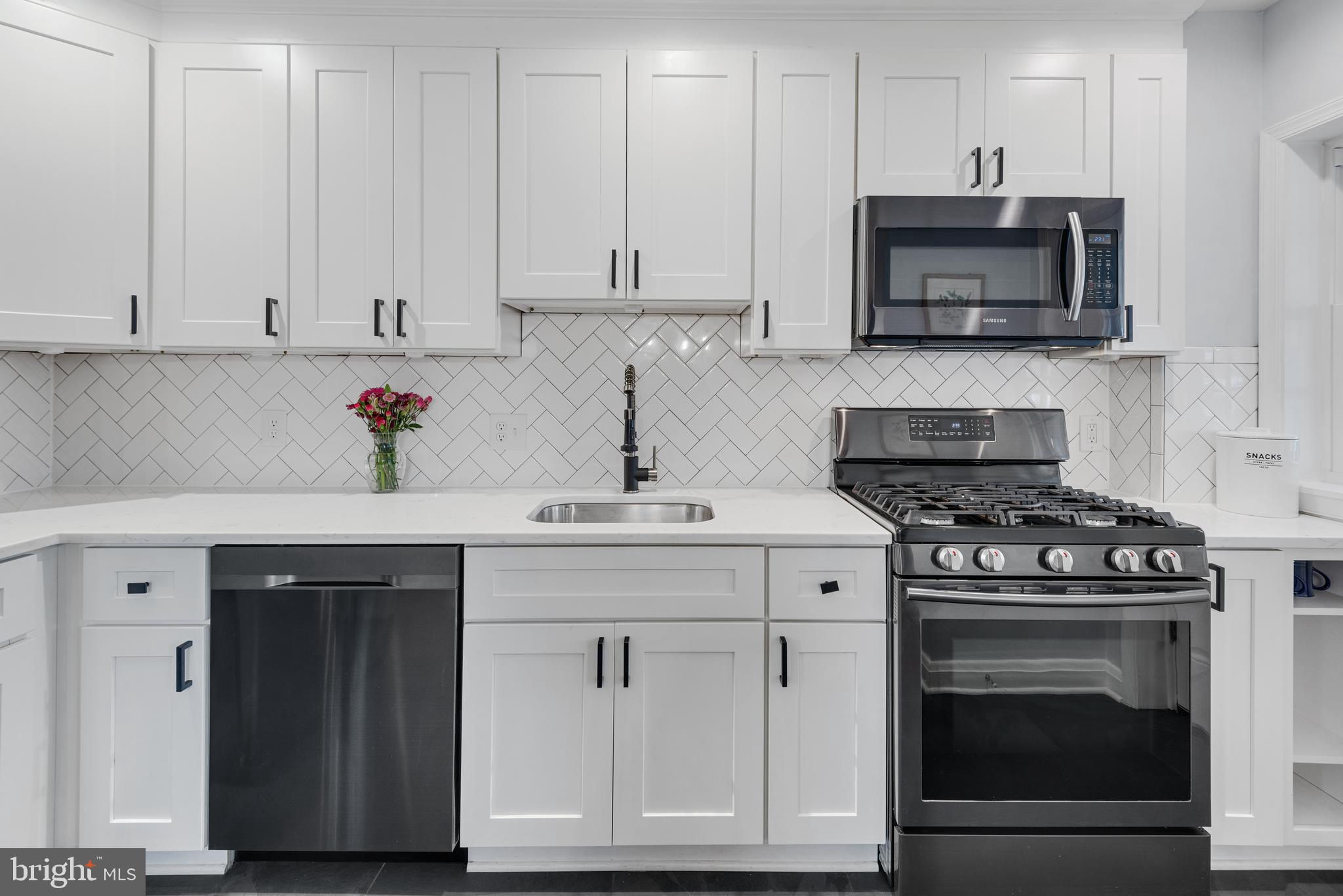 MEDFIELD - Residential