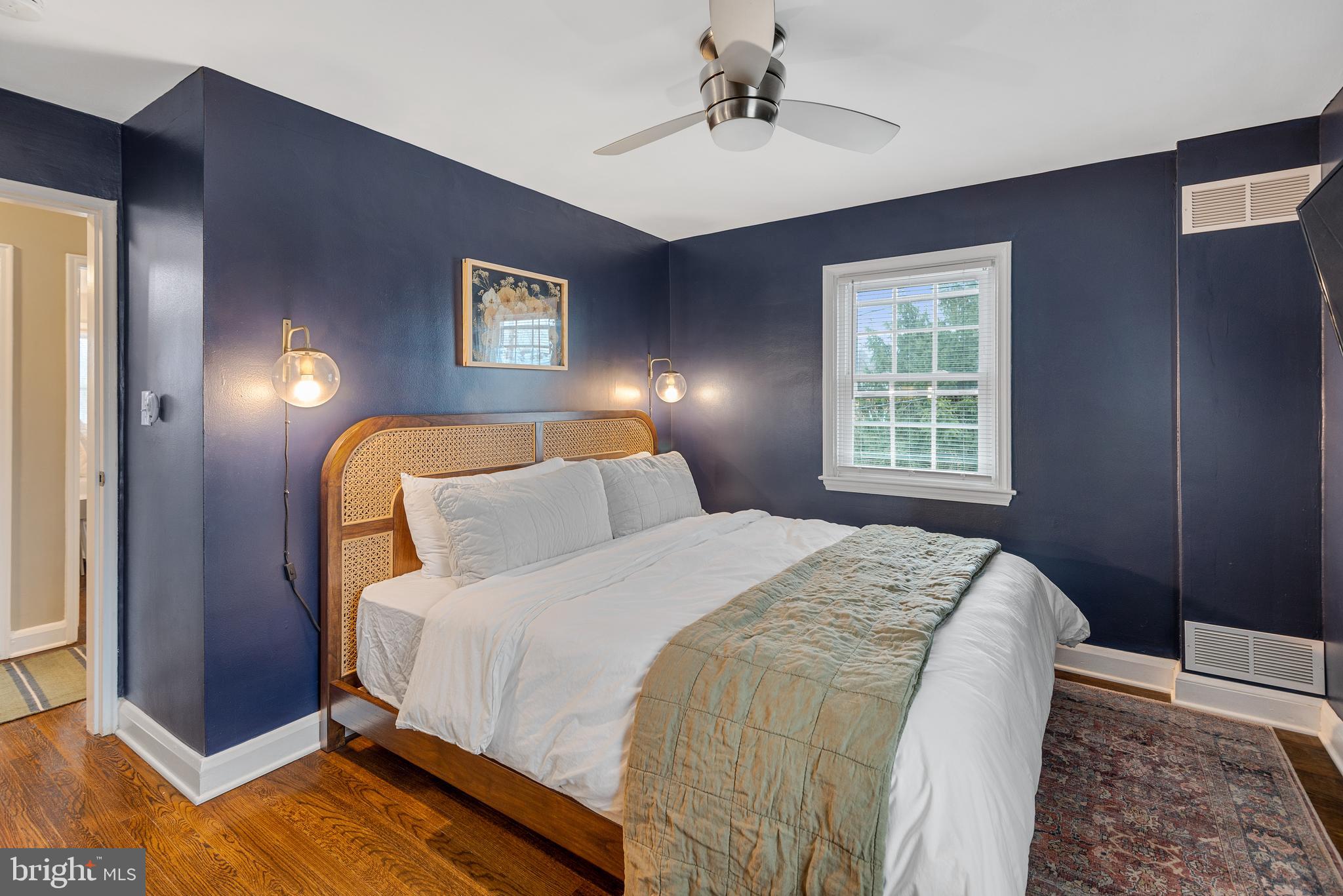 MEDFIELD - Residential