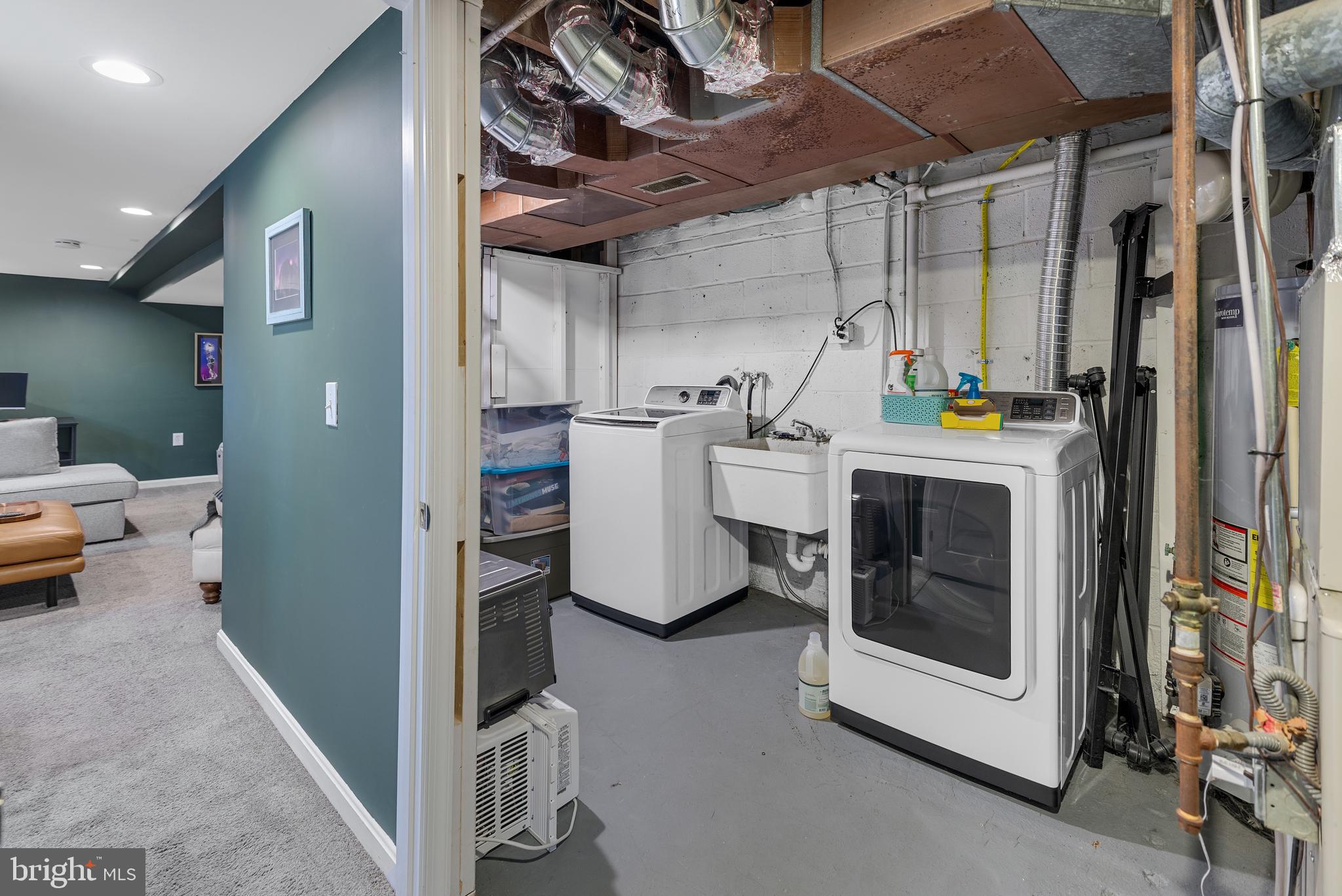 MEDFIELD - Residential