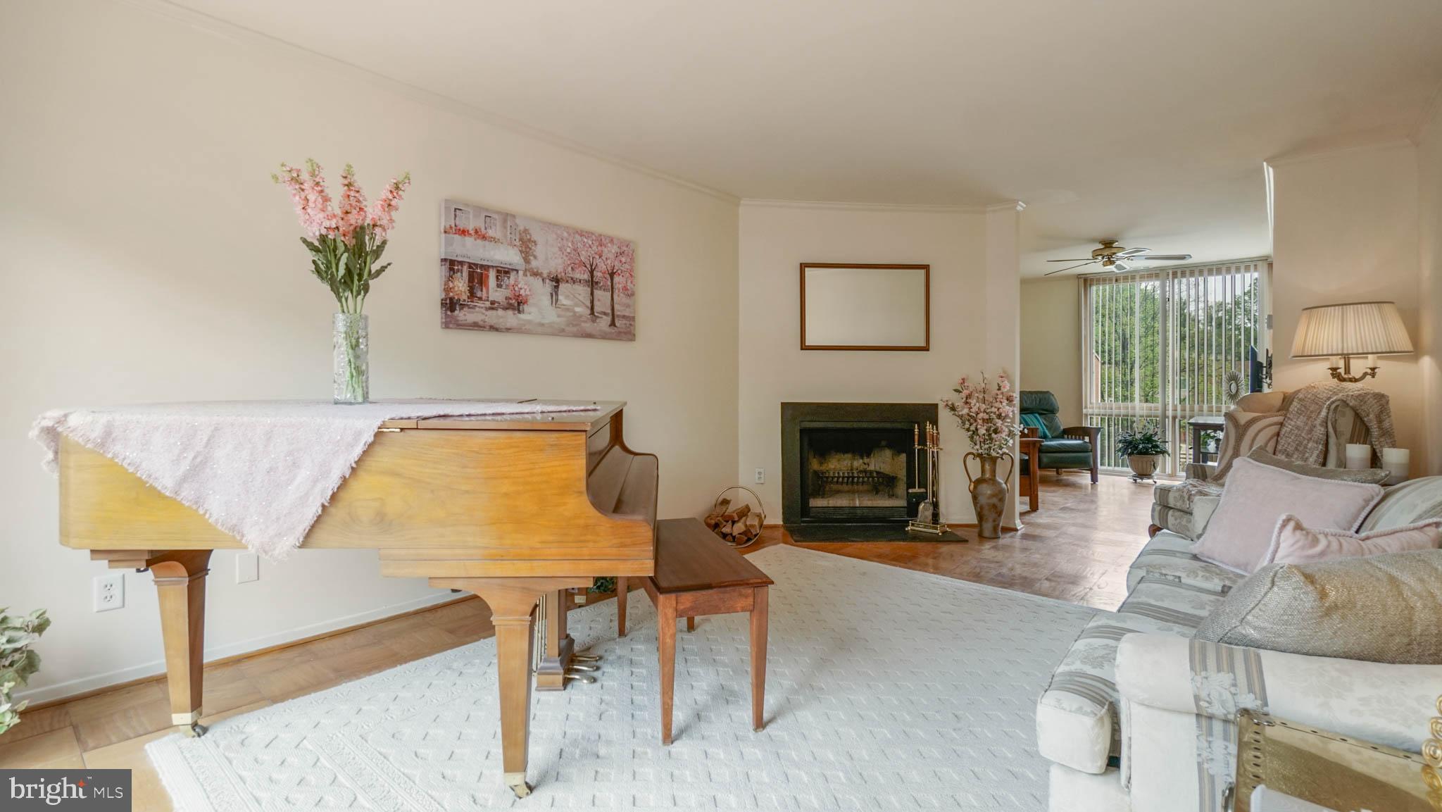 VILLAGE OF WILDE LAKE - Residential