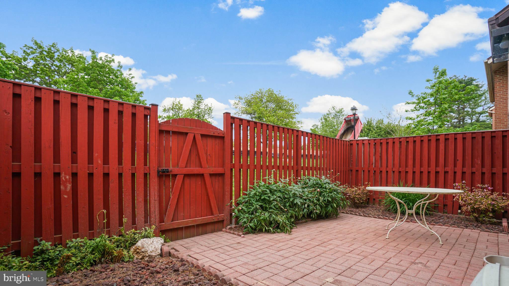 VILLAGE OF WILDE LAKE - Residential