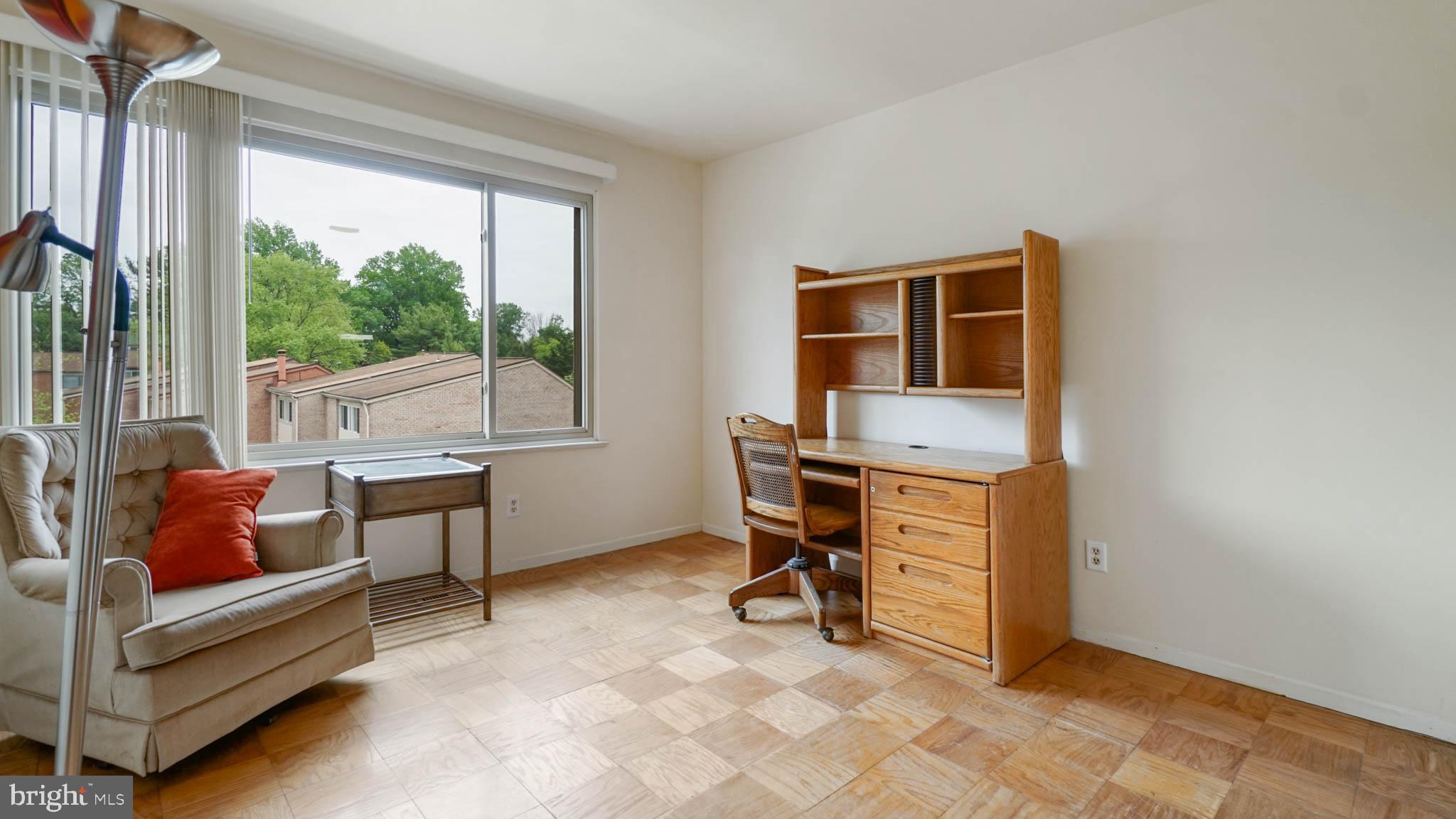 VILLAGE OF WILDE LAKE - Residential