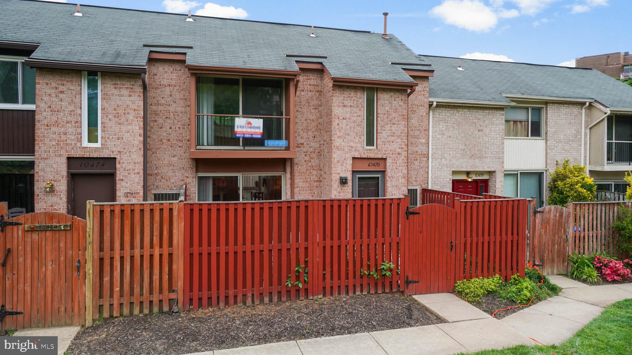 VILLAGE OF WILDE LAKE - Residential