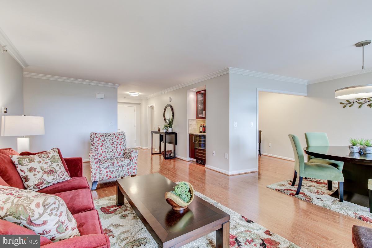 CRYSTAL GATEWAY - Residential