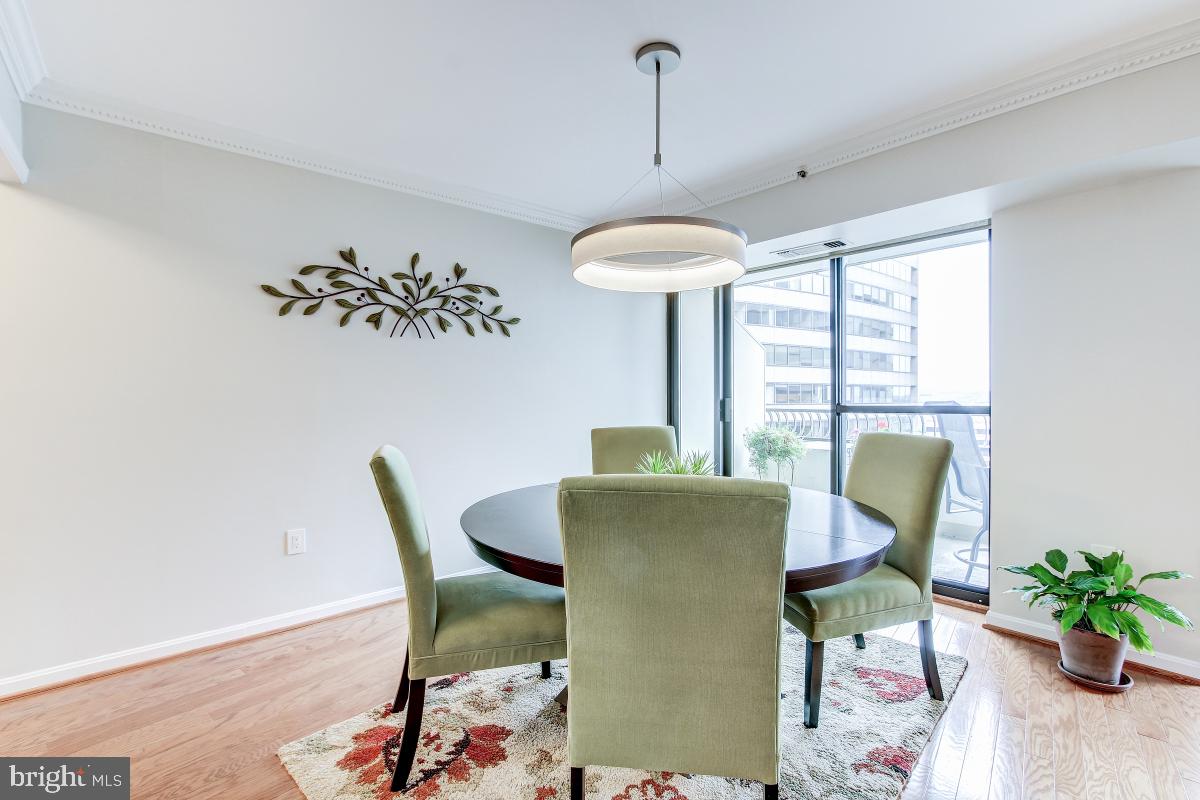 CRYSTAL GATEWAY - Residential