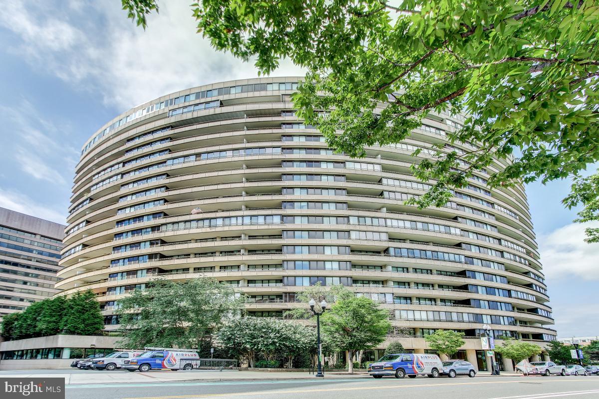 CRYSTAL GATEWAY - Residential