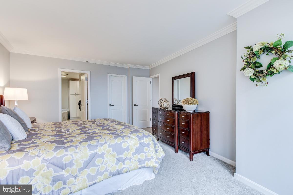 CRYSTAL GATEWAY - Residential