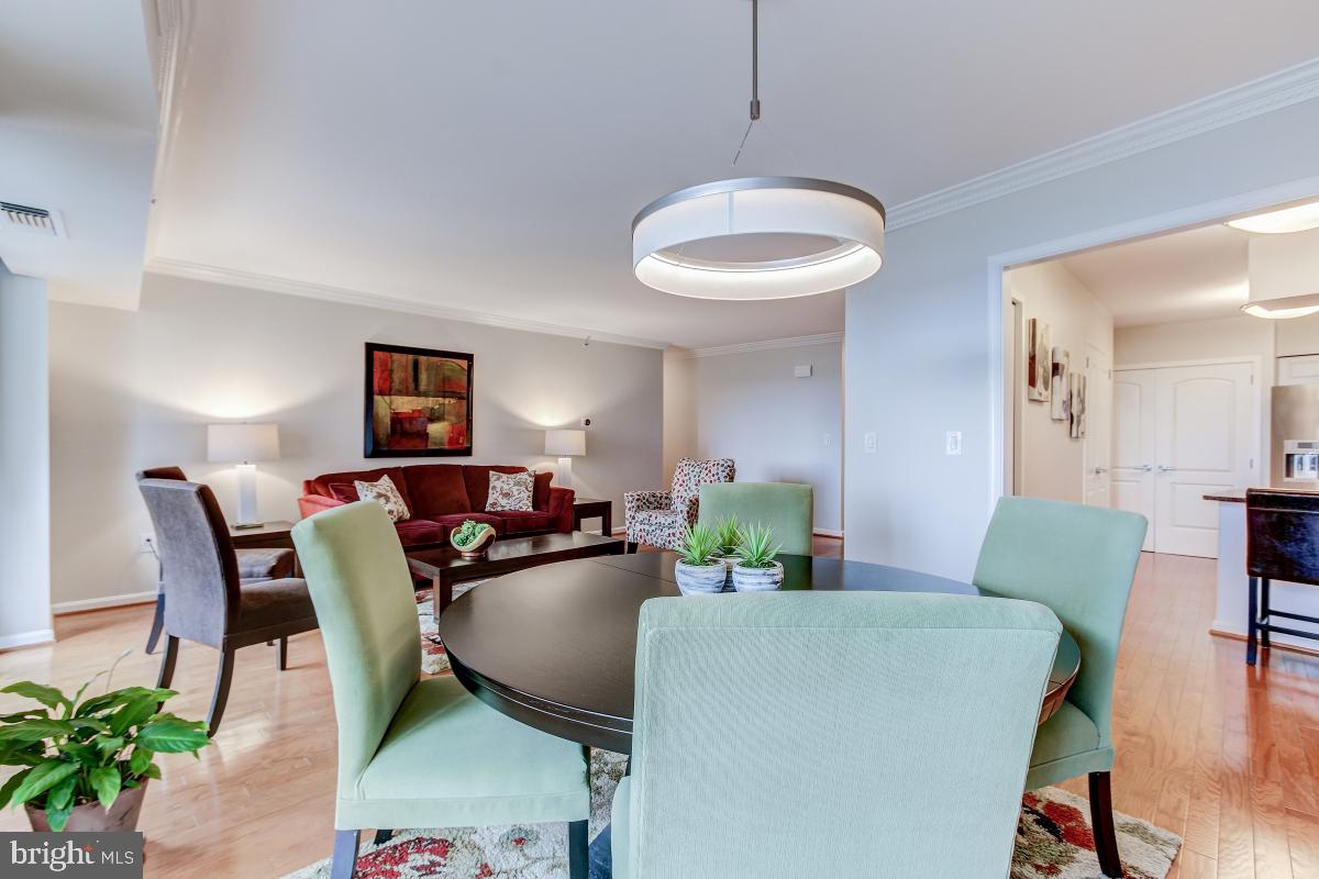 CRYSTAL GATEWAY - Residential