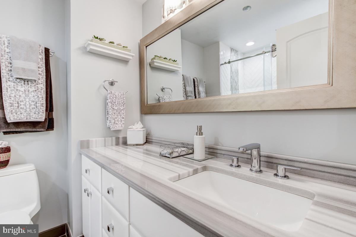 CRYSTAL GATEWAY - Residential