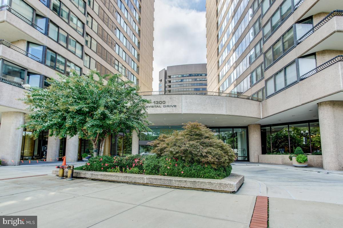 CRYSTAL GATEWAY - Residential