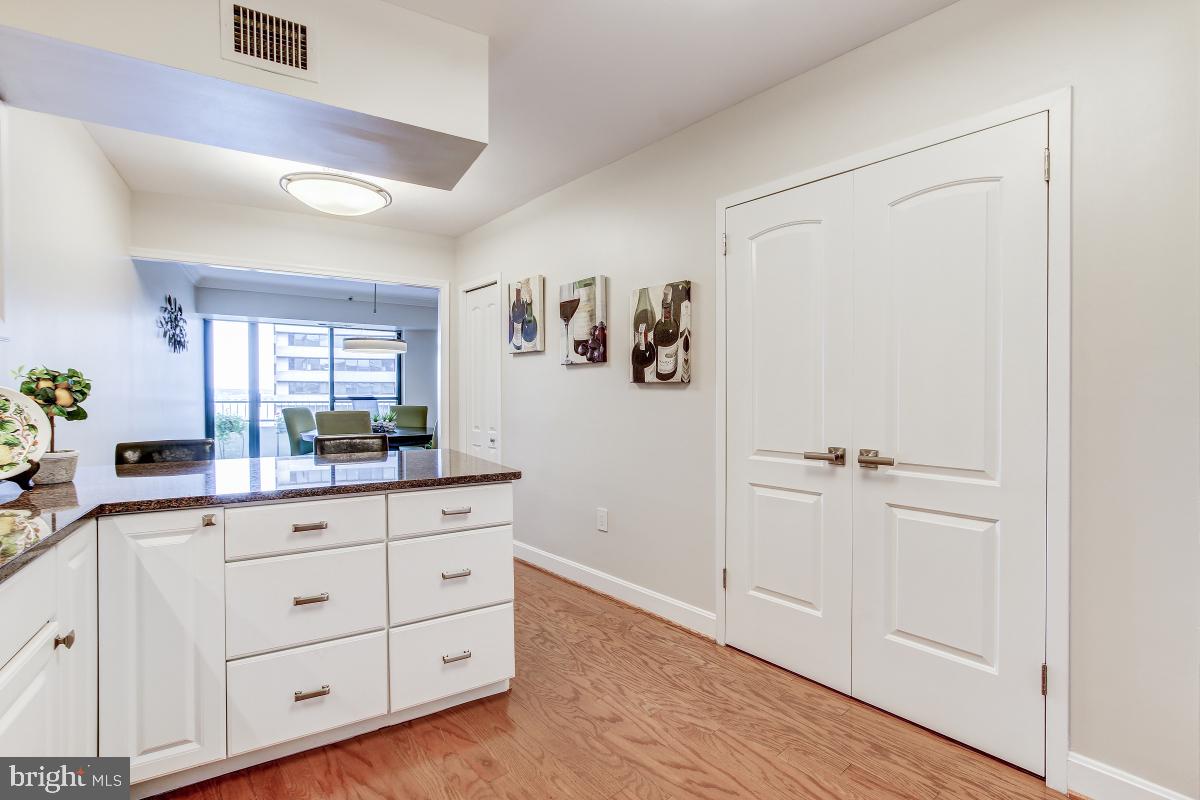 CRYSTAL GATEWAY - Residential