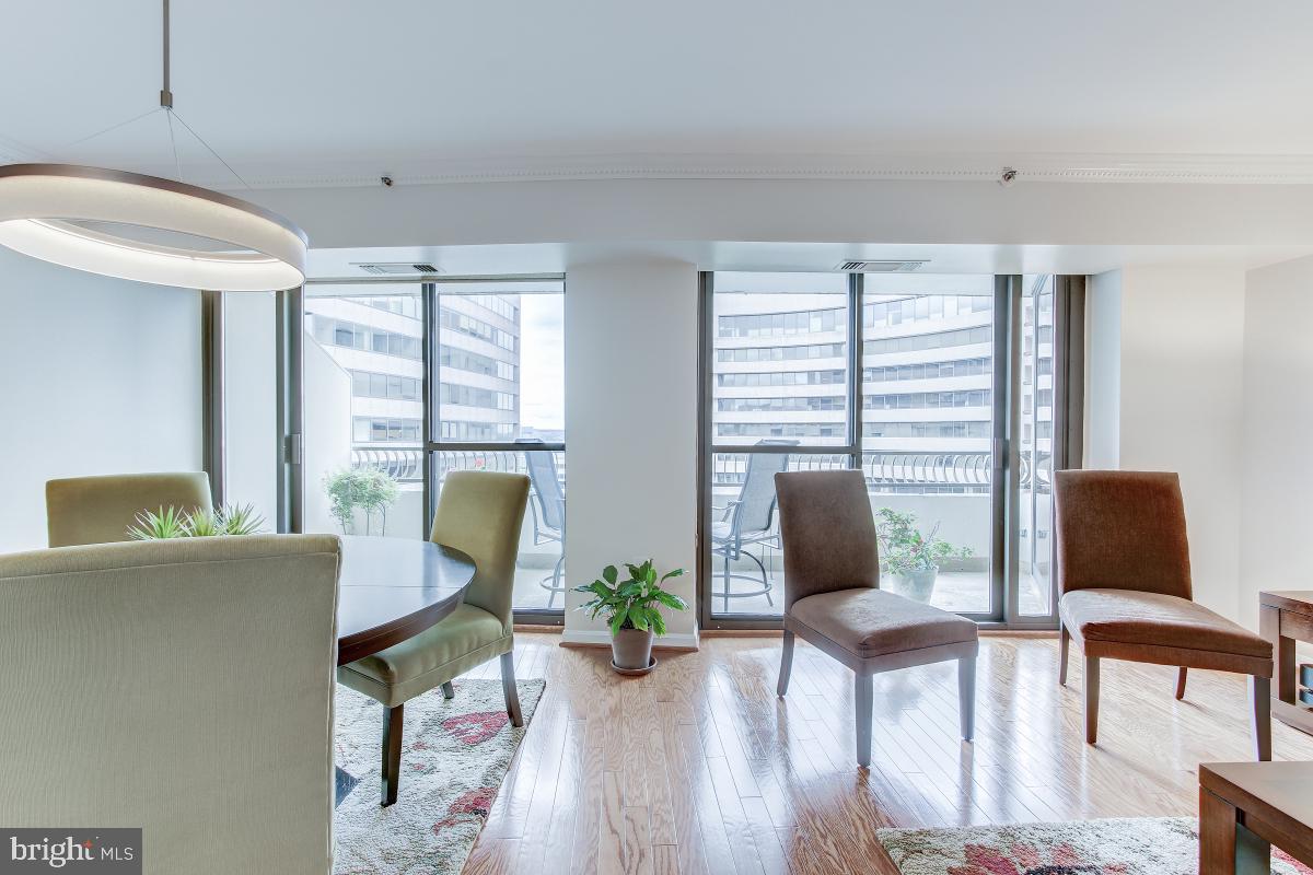 CRYSTAL GATEWAY - Residential