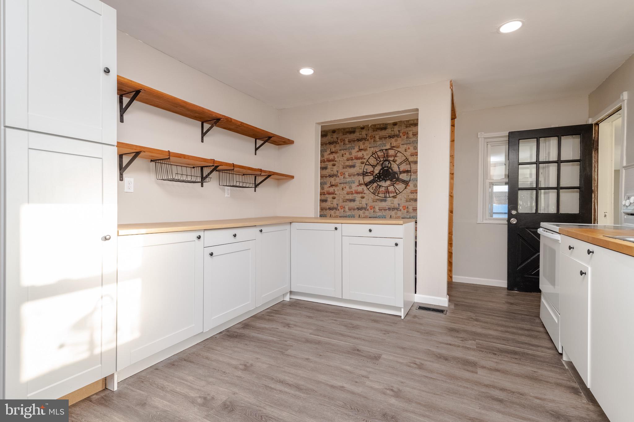 HILLSDALE - Residential